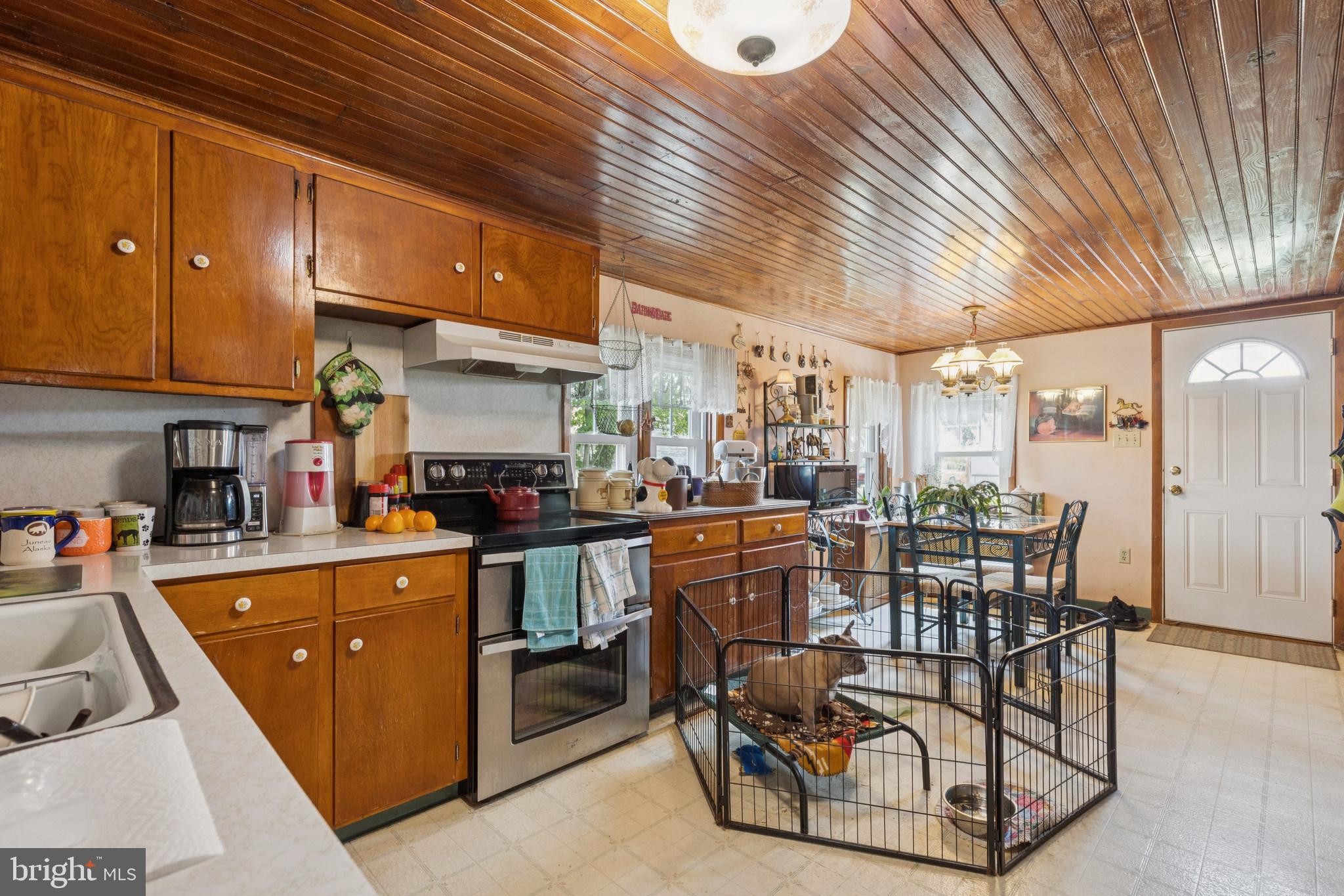 1466 SCHWENKSVILLE ROAD