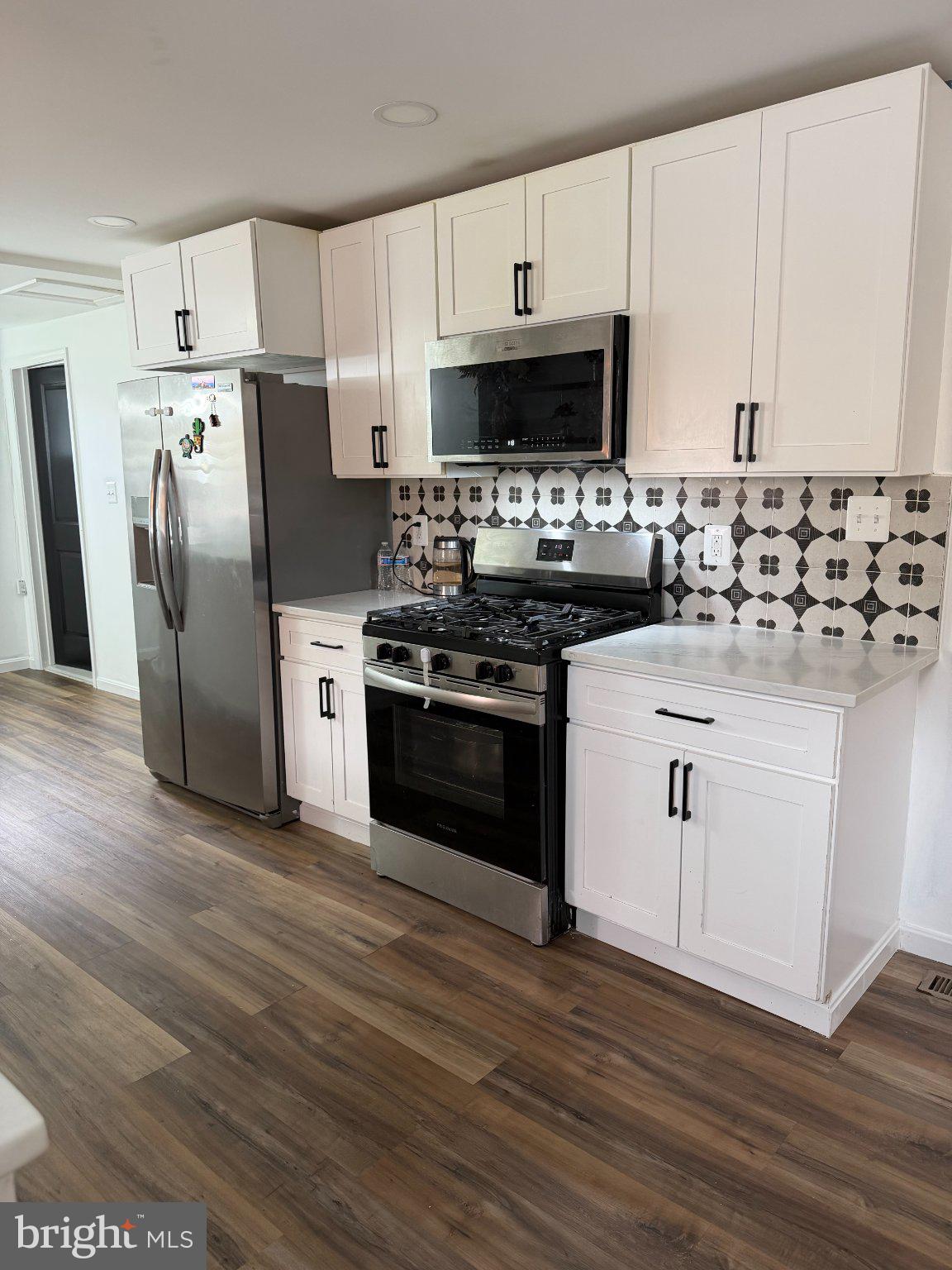 406 ORCHARD AVENUE