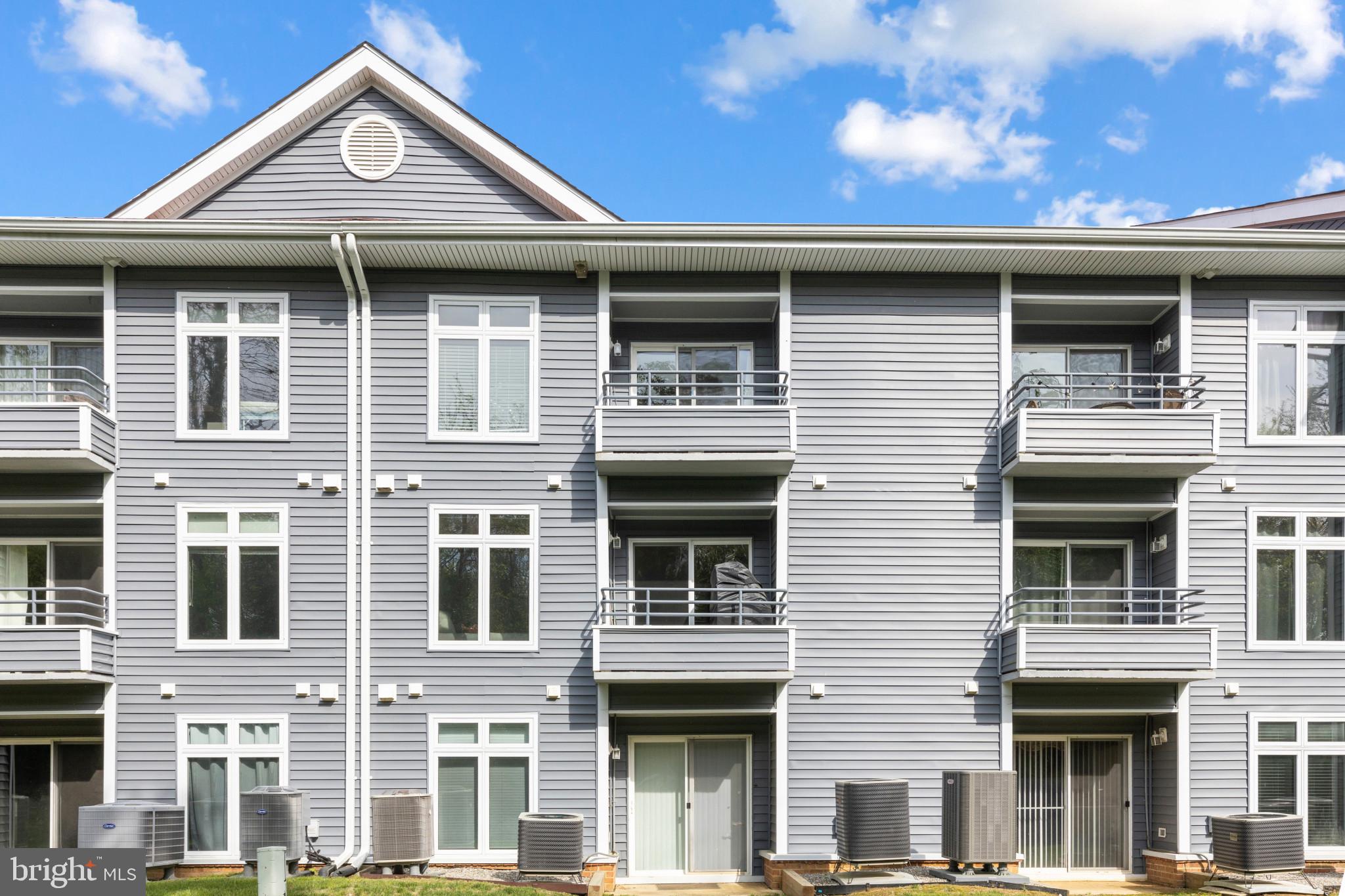 LAKE HERON CONDOMINIUMS - Residential