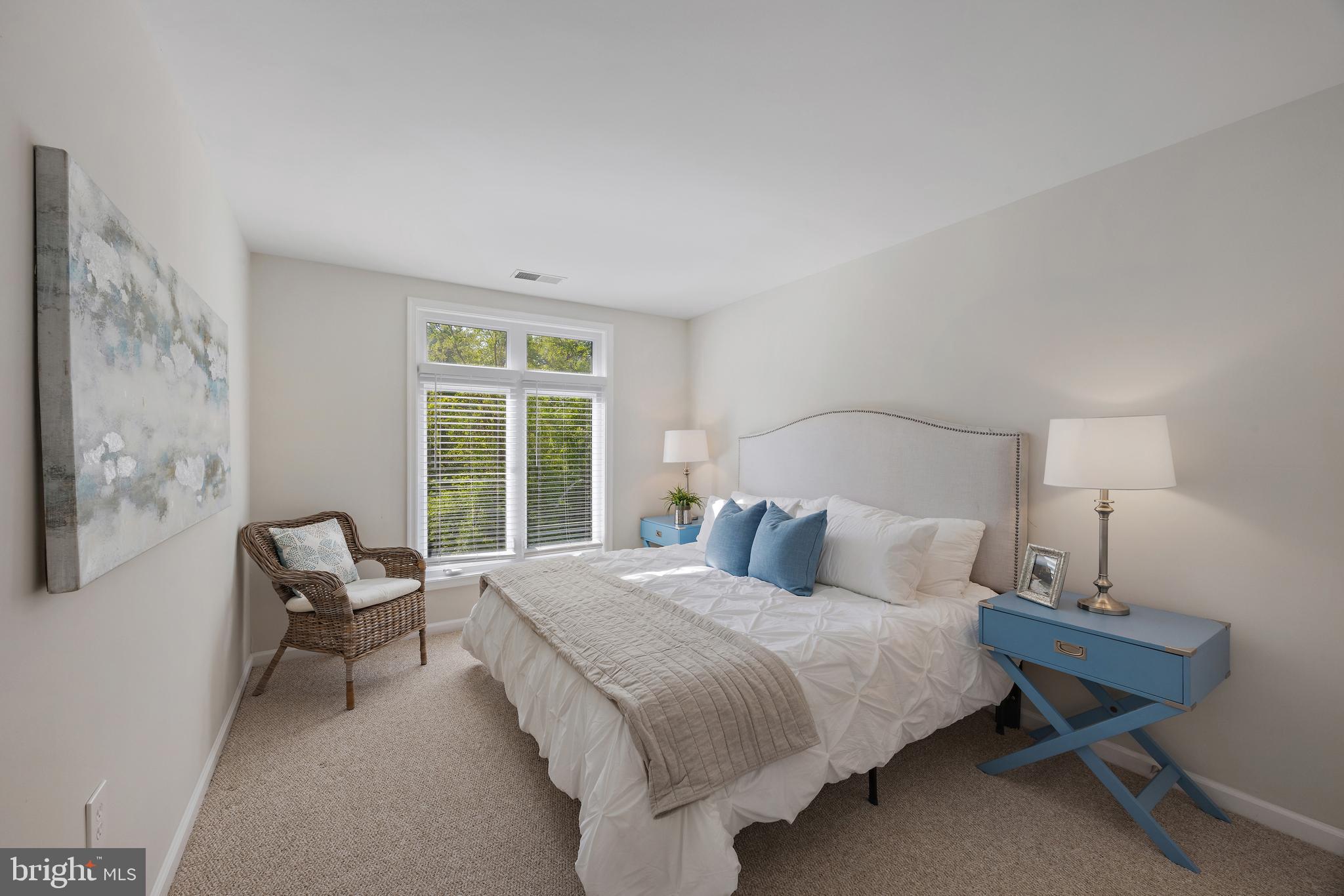 LAKE HERON CONDOMINIUMS - Residential