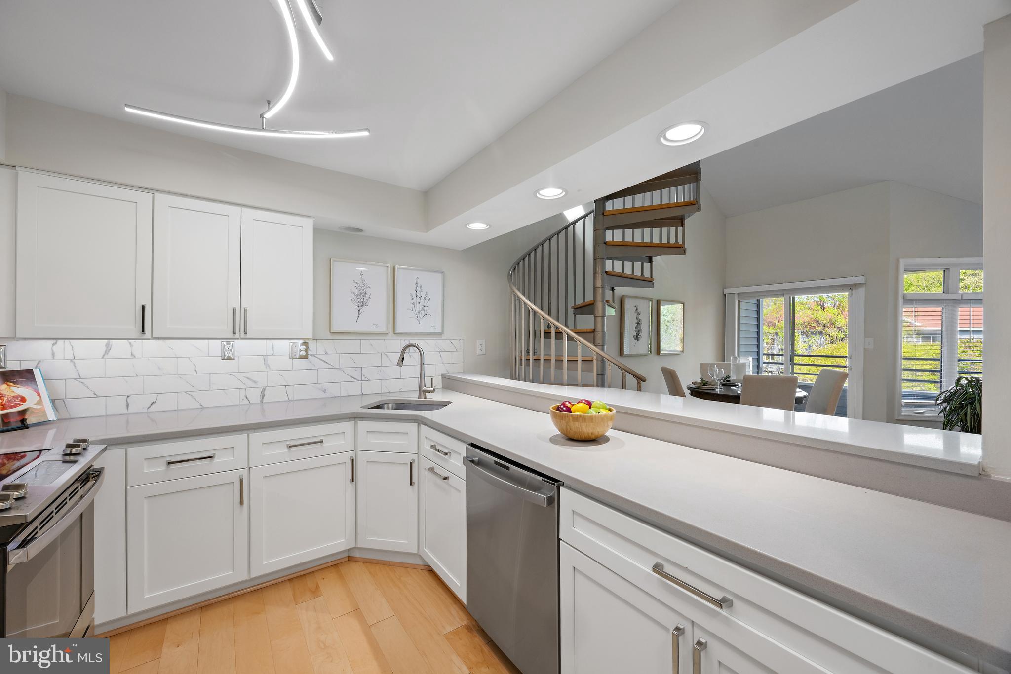 LAKE HERON CONDOMINIUMS - Residential