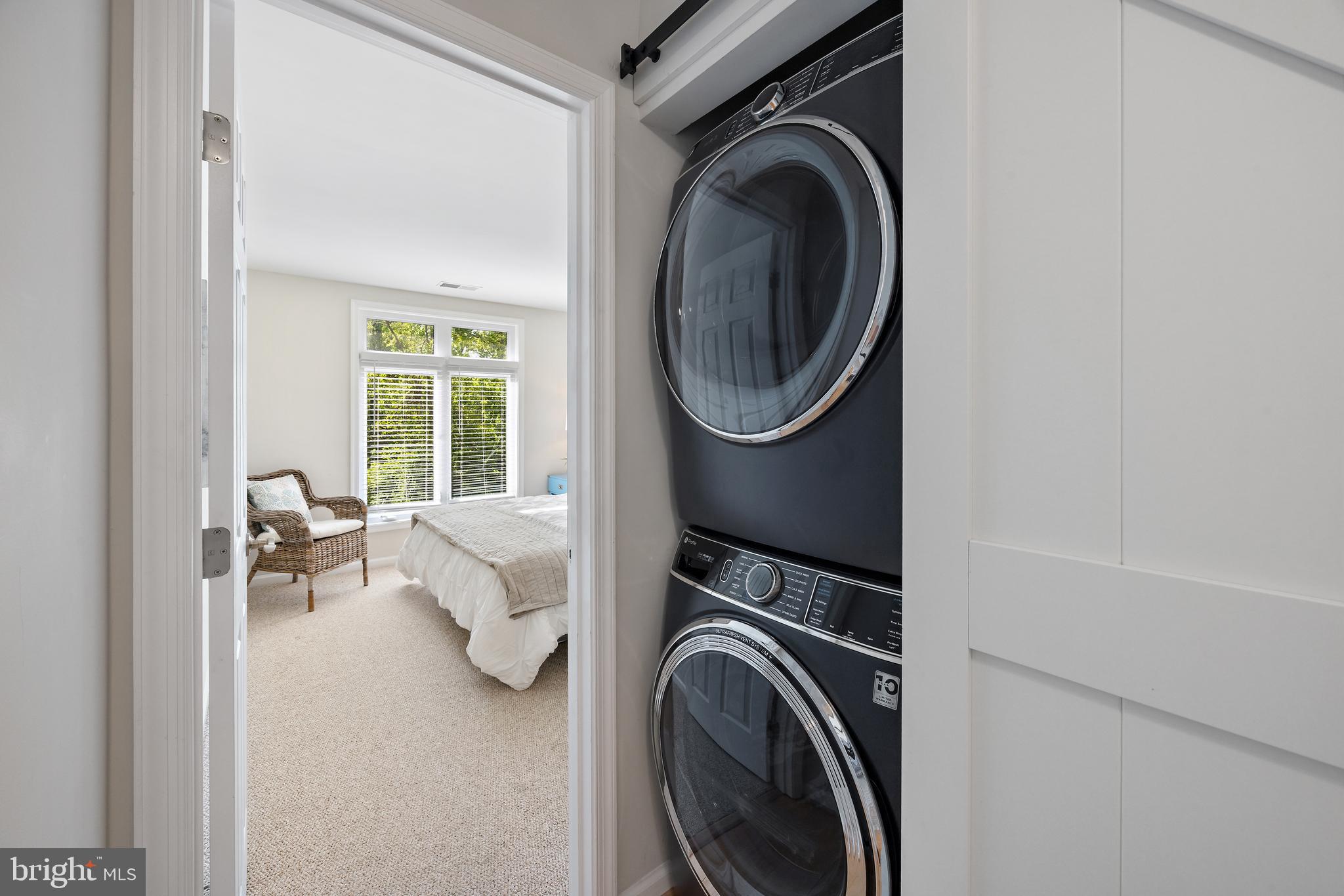 LAKE HERON CONDOMINIUMS - Residential