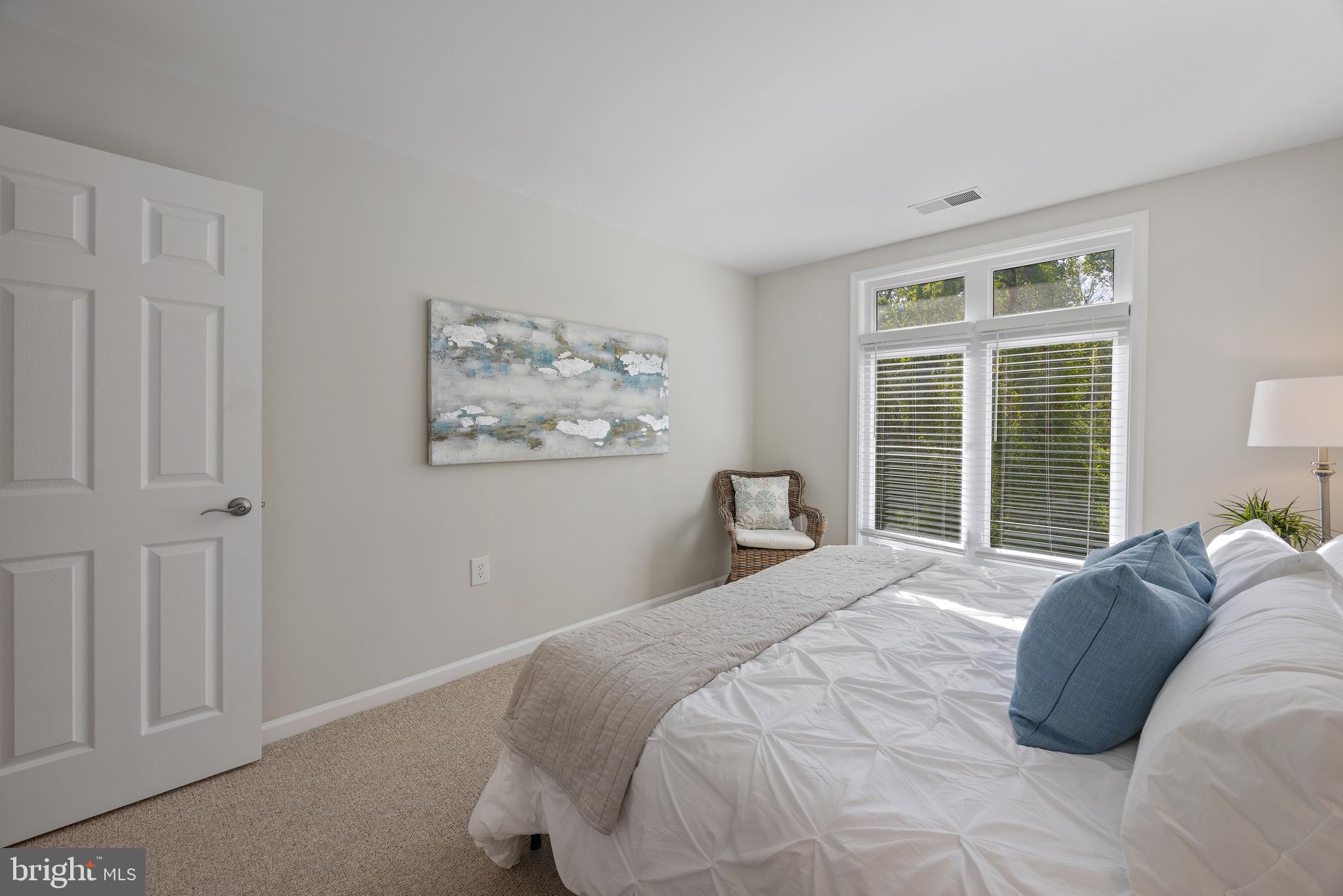 LAKE HERON CONDOMINIUMS - Residential