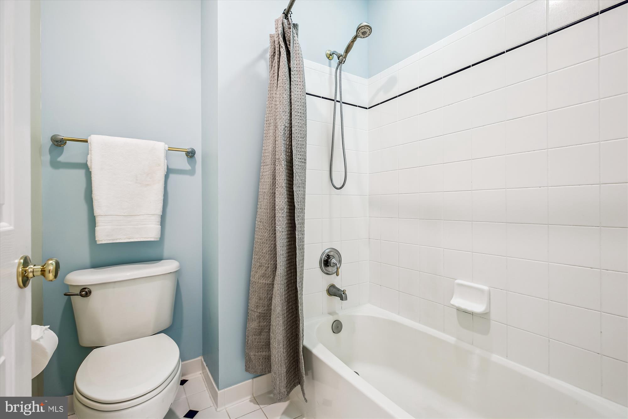 LAKELANDS - Residential