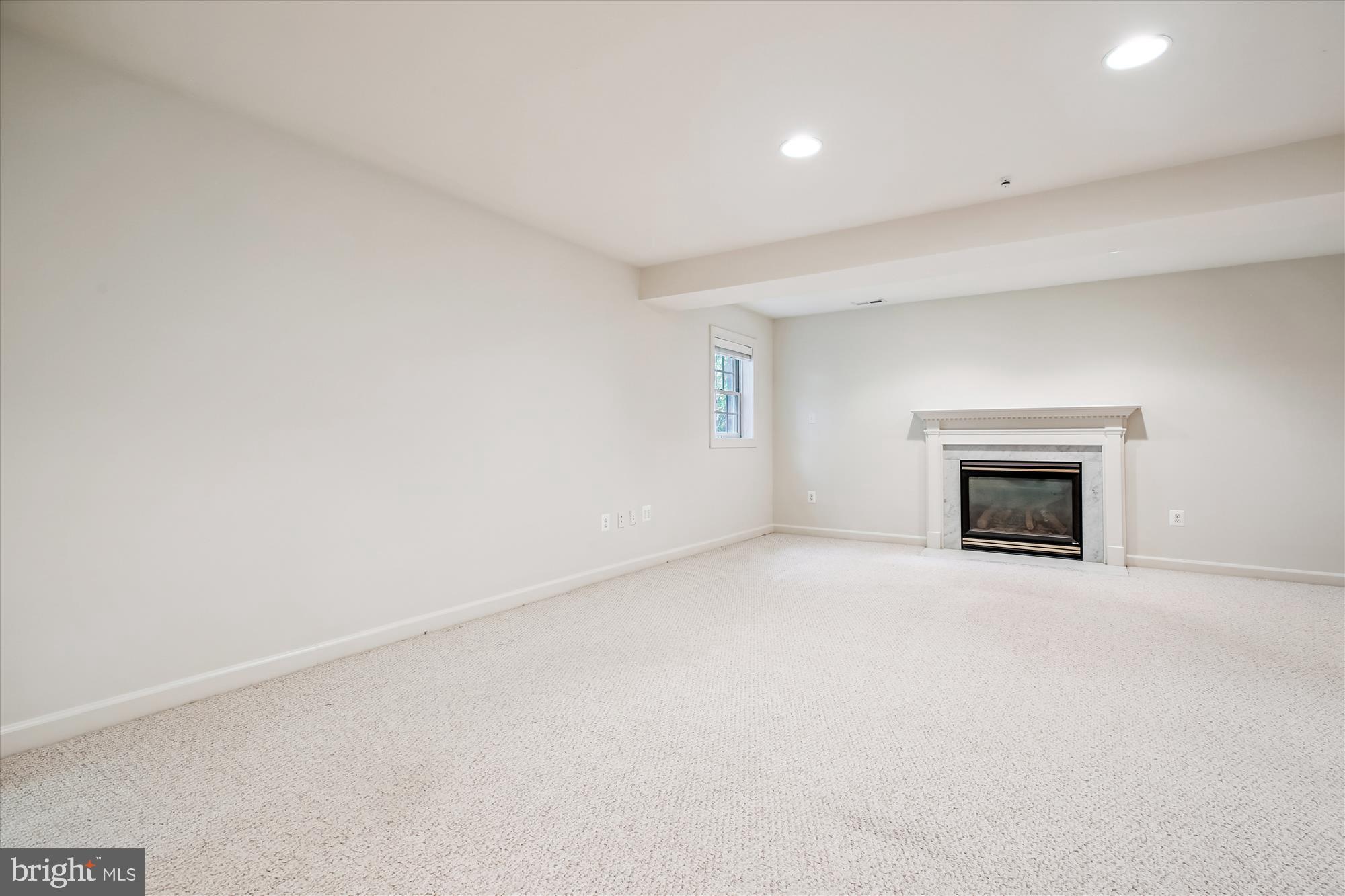 LAKELANDS - Residential