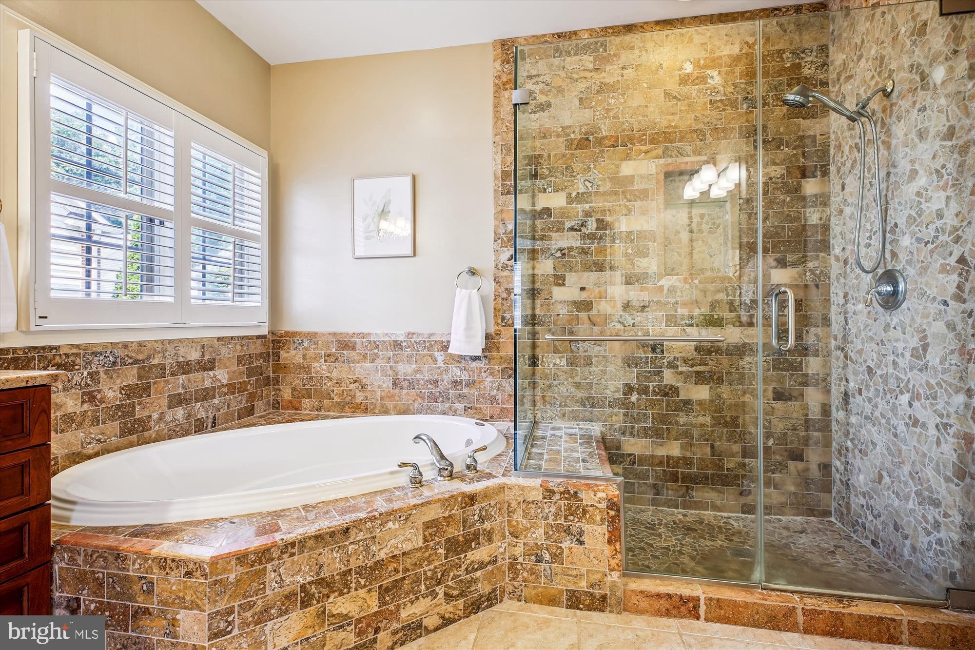 LAKELANDS - Residential