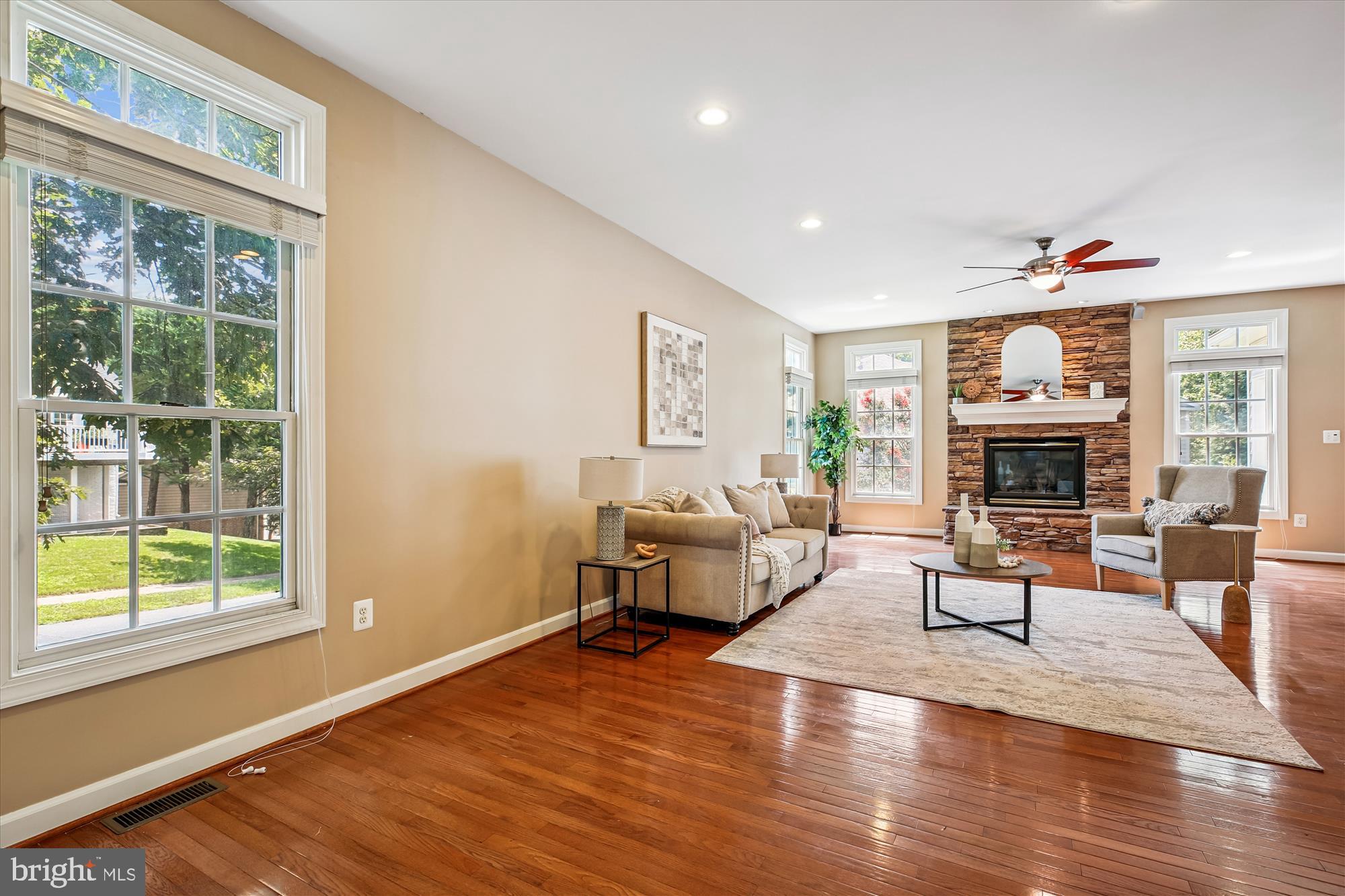 LAKELANDS - Residential