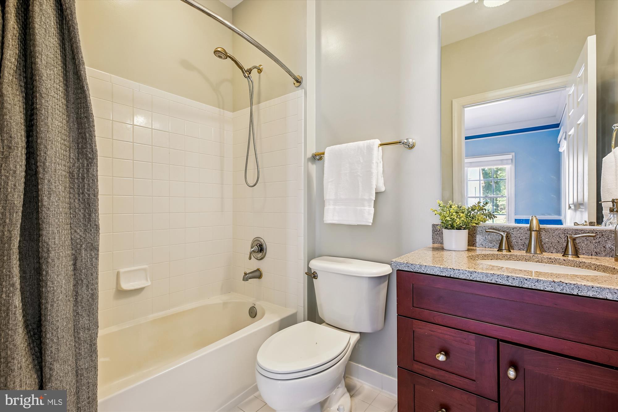 LAKELANDS - Residential