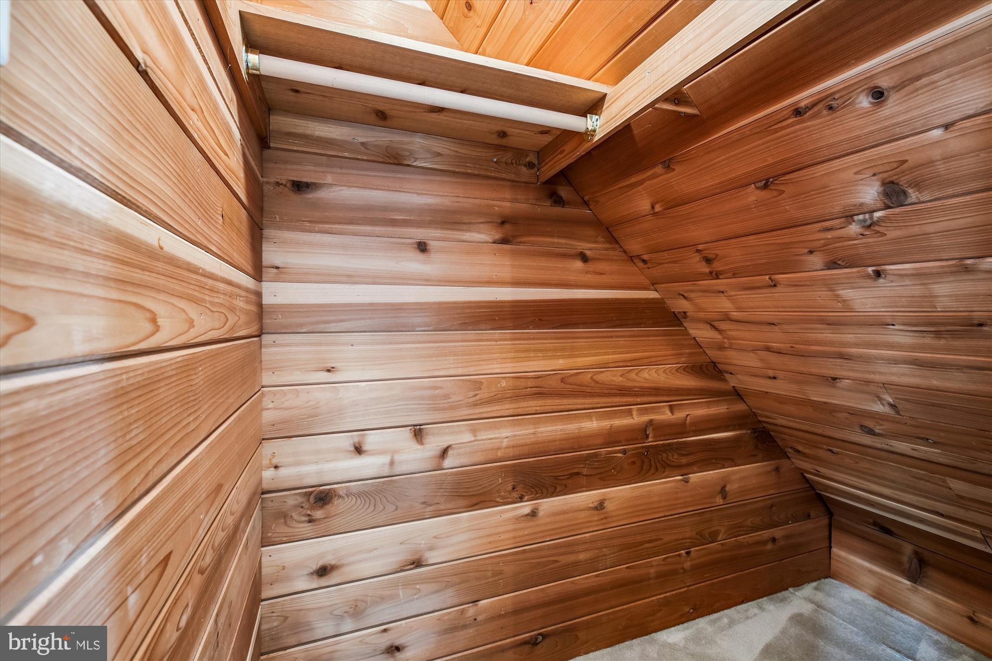 LAKELANDS - Residential