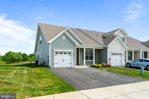 MLS: NJGL2056816