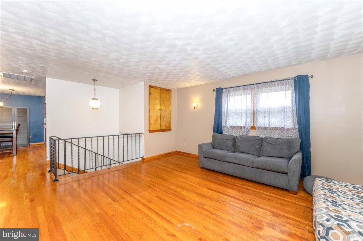 YELLOW SPRINGS - Residential