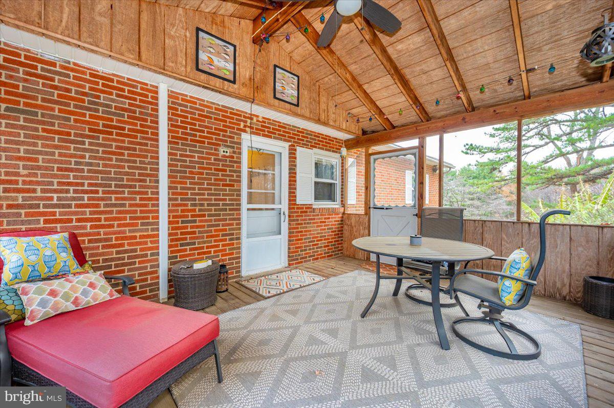 YELLOW SPRINGS - Residential