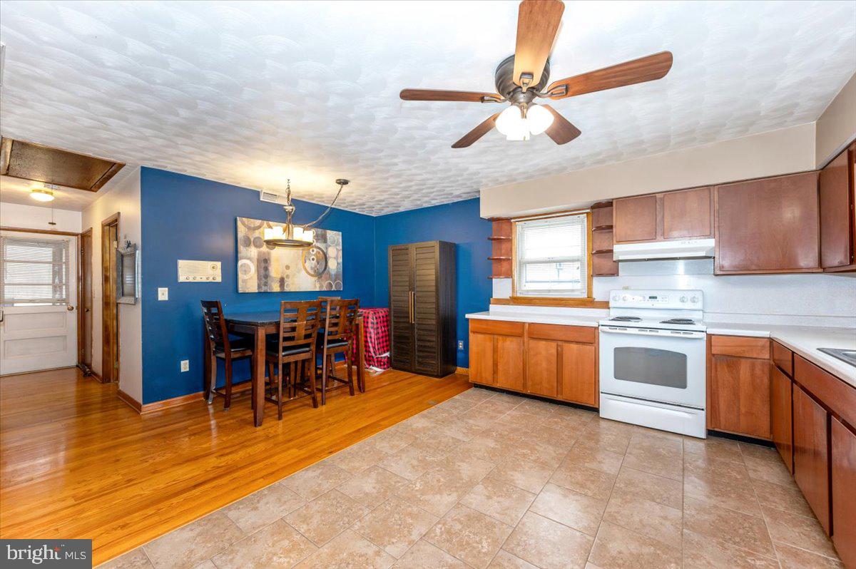 YELLOW SPRINGS - Residential