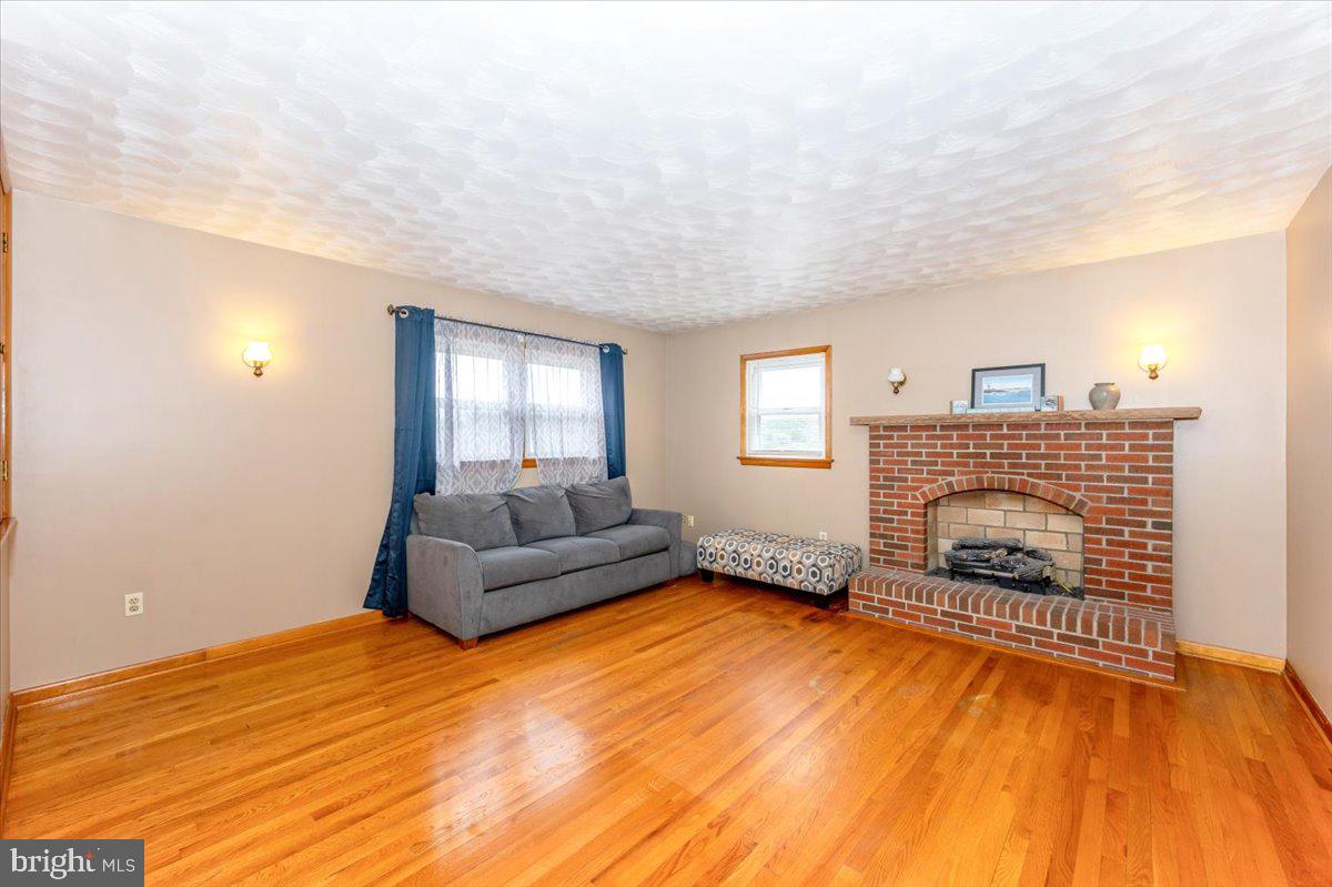 YELLOW SPRINGS - Residential