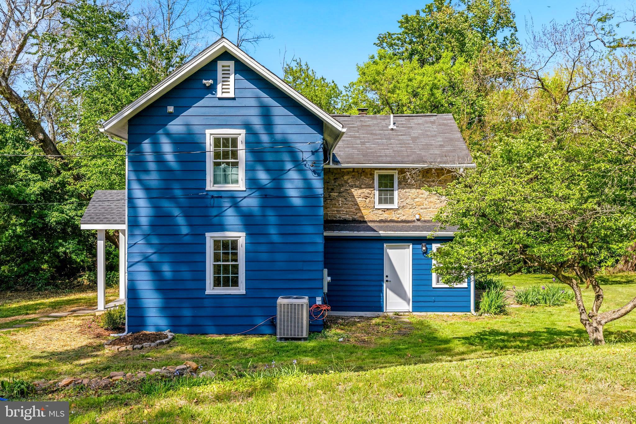 521 BRIGHTFIELD ROAD