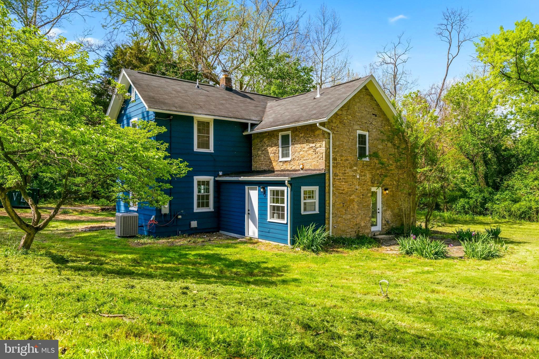 521 BRIGHTFIELD ROAD
