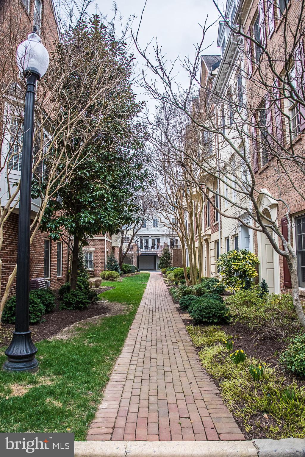 FORDS LANDING - Residential Lease