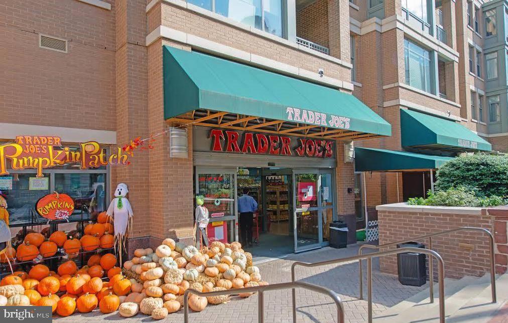 1111 25TH STREET NW 812