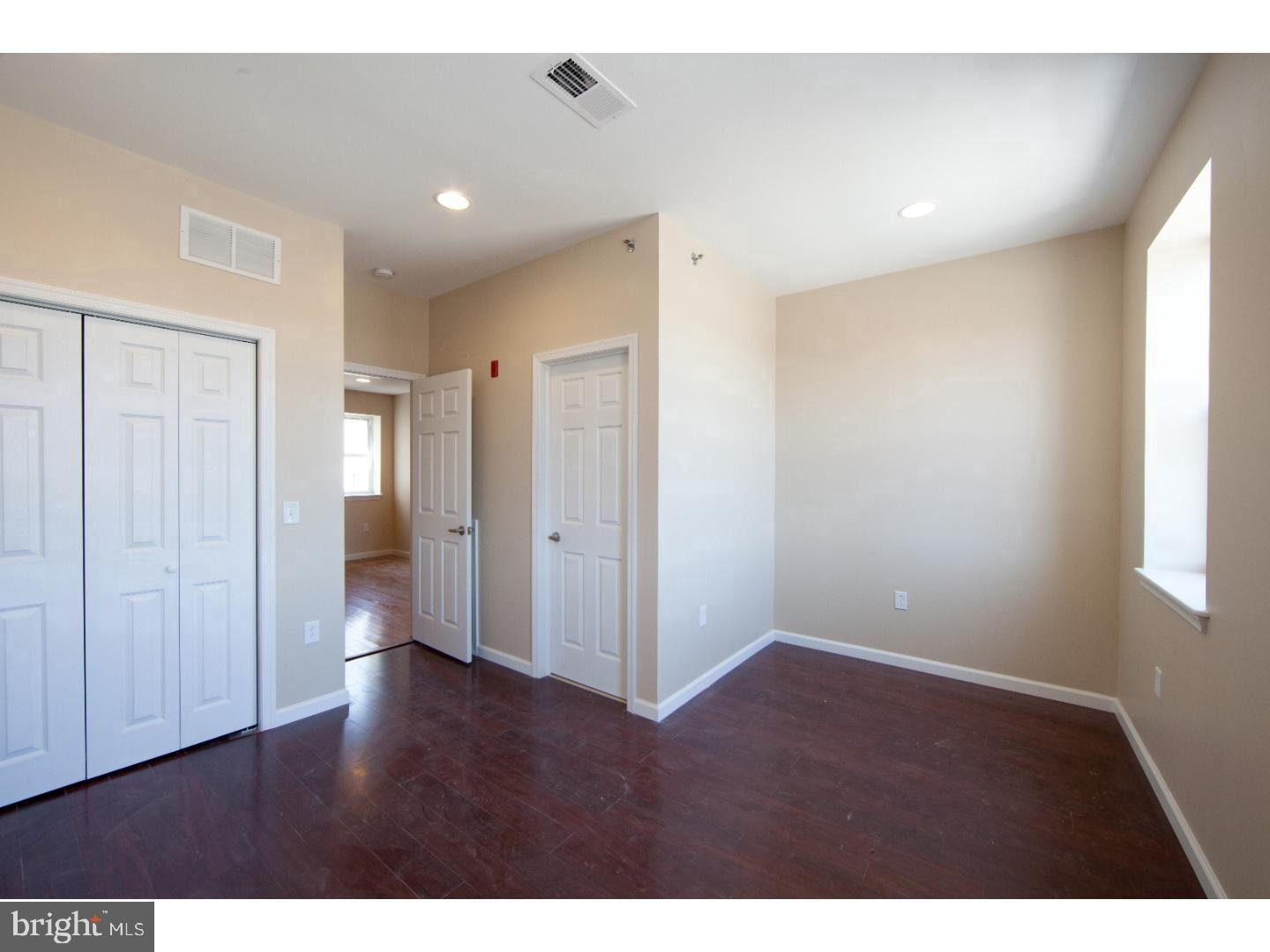 OLDE KENSINGTON - Residential Lease