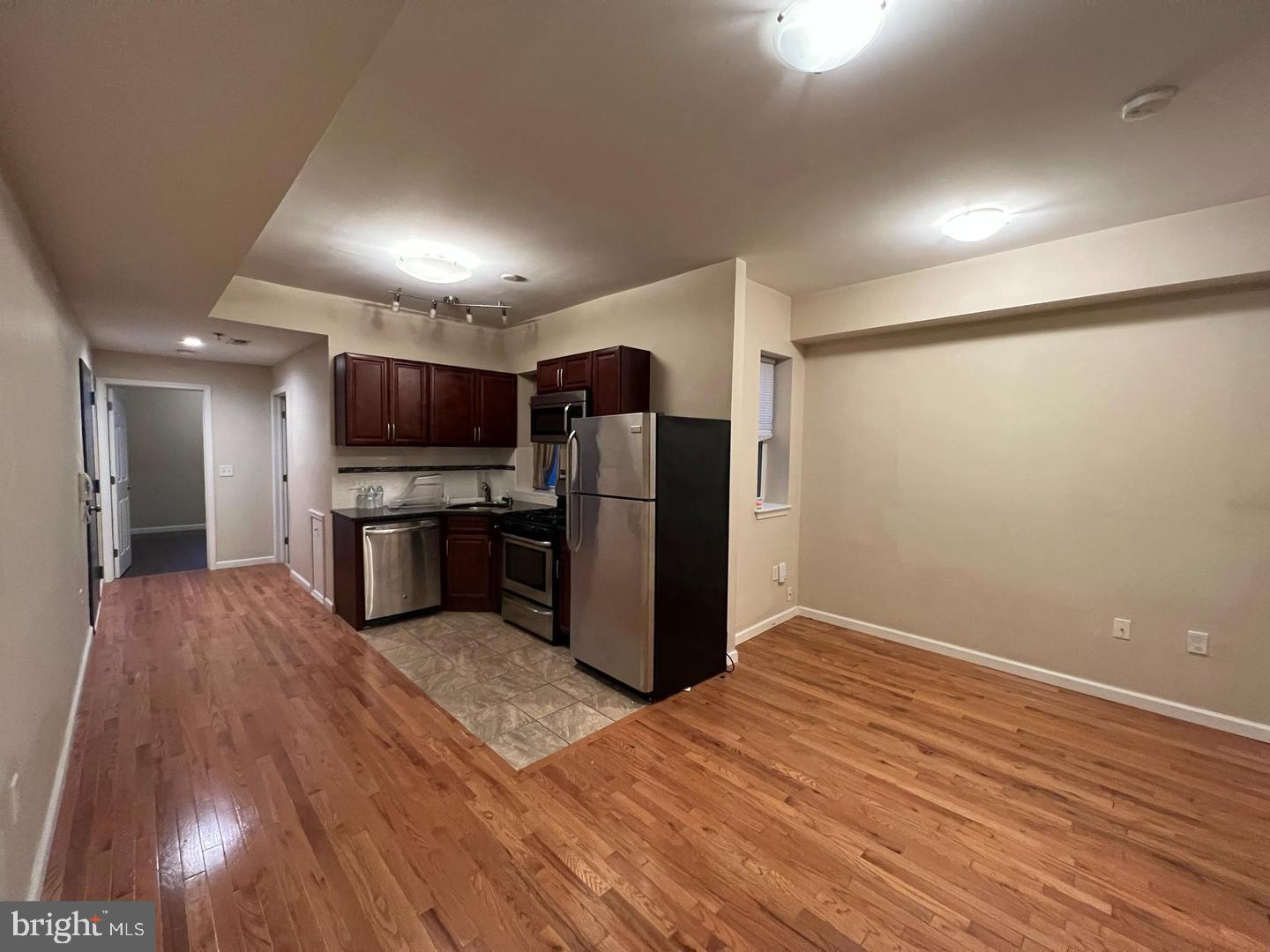 OLDE KENSINGTON - Residential Lease