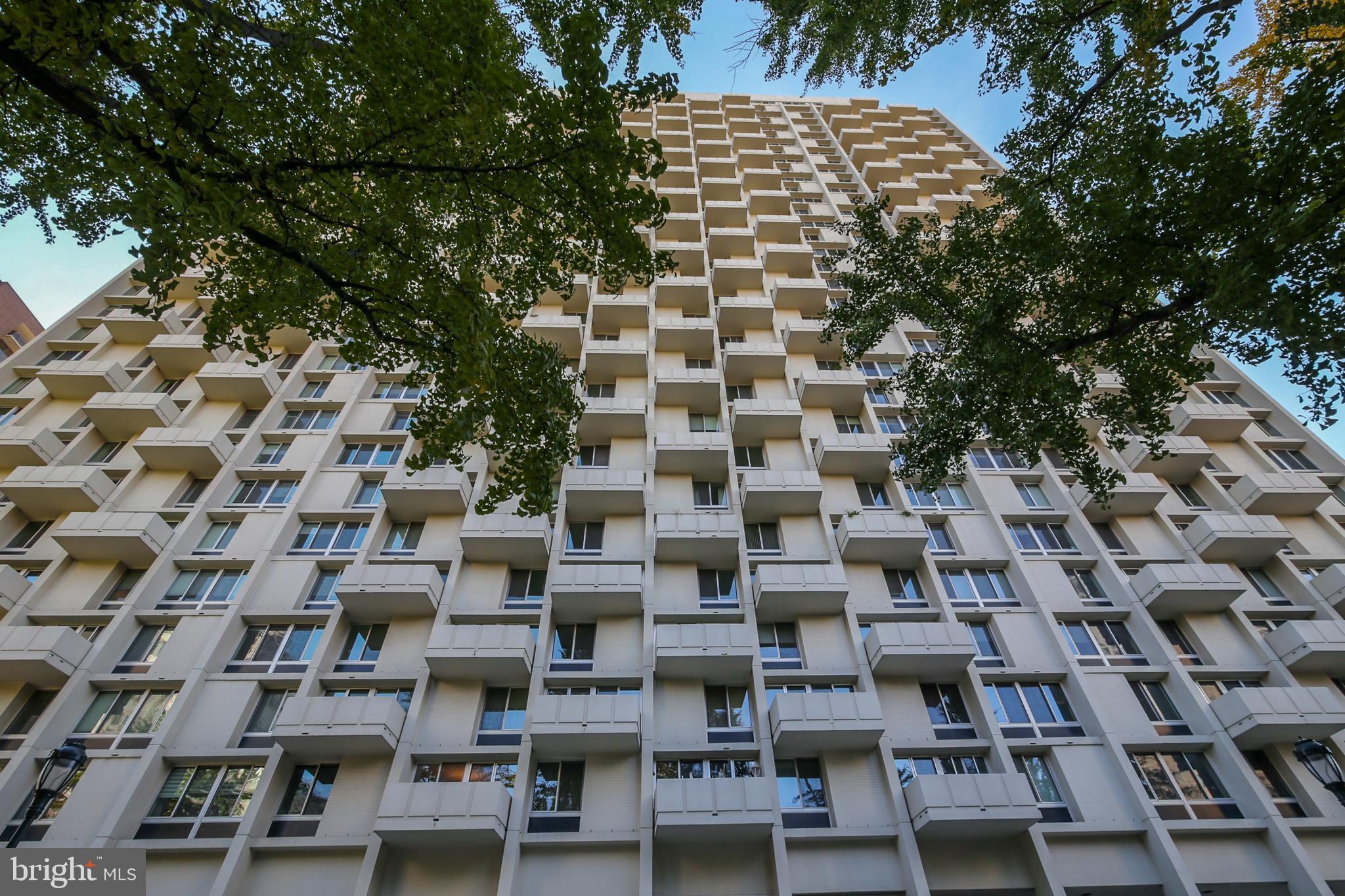 WASHINGTON SQ - Residential