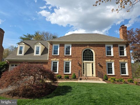 Photo of 15131 Wetherburn Drive, CENTREVILLE, VA 20120 (MLS # VAFX2289522)