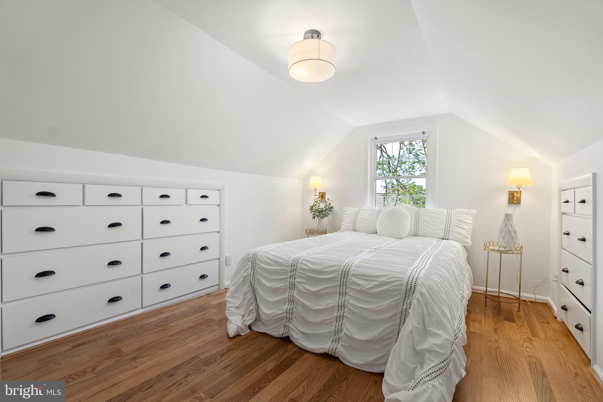 GLENMORE - Residential