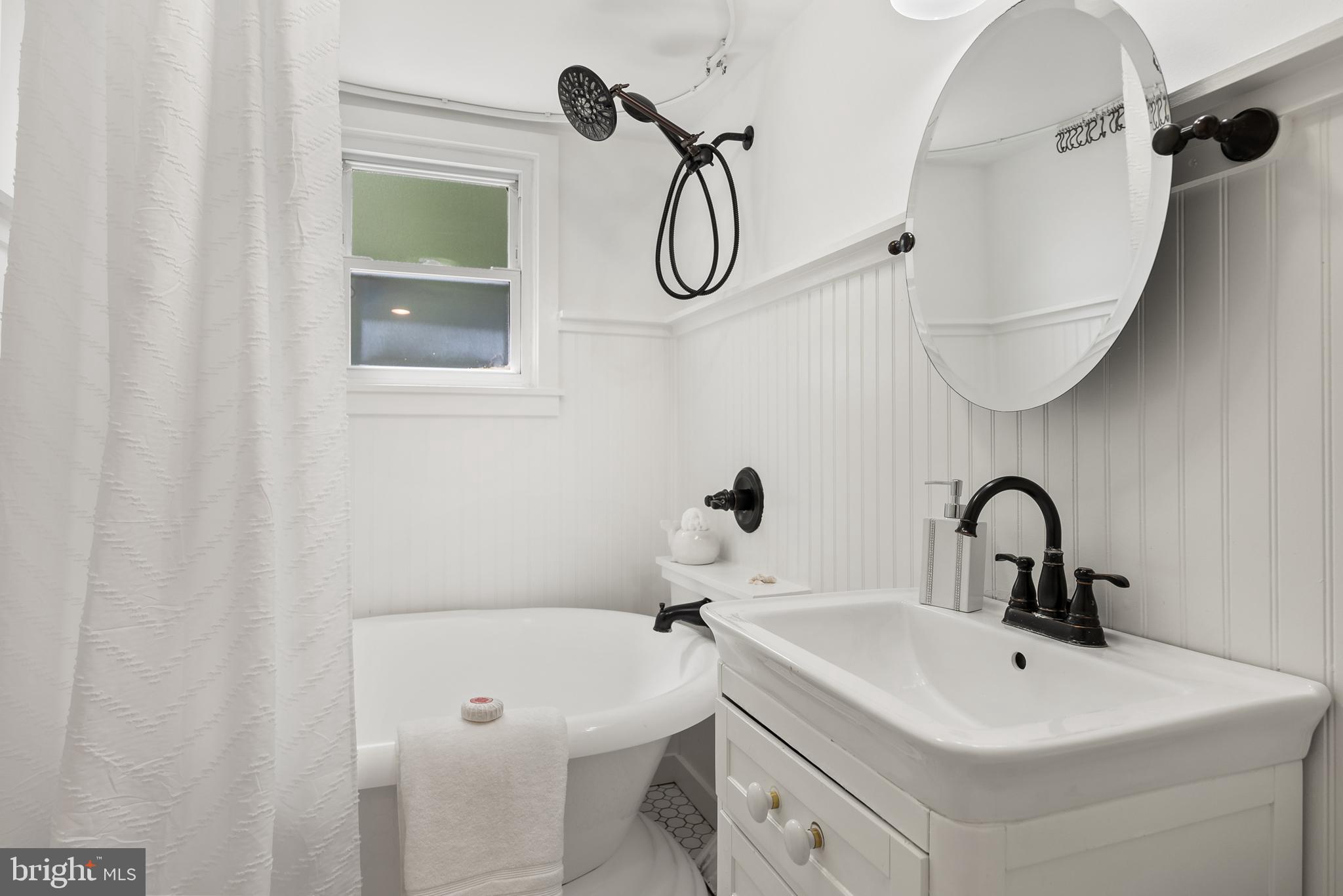 GLENMORE - Residential