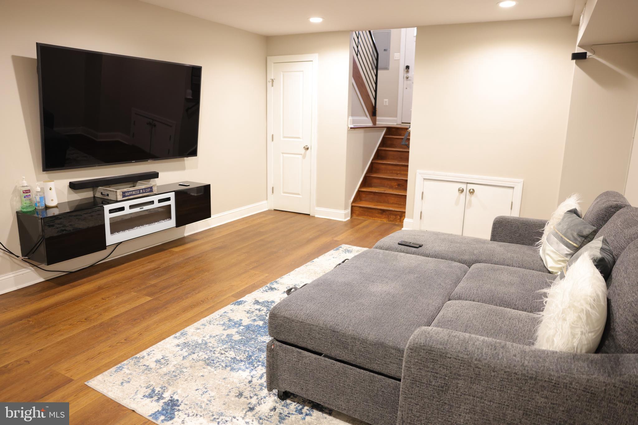 COBBS CREEK - Residential Lease