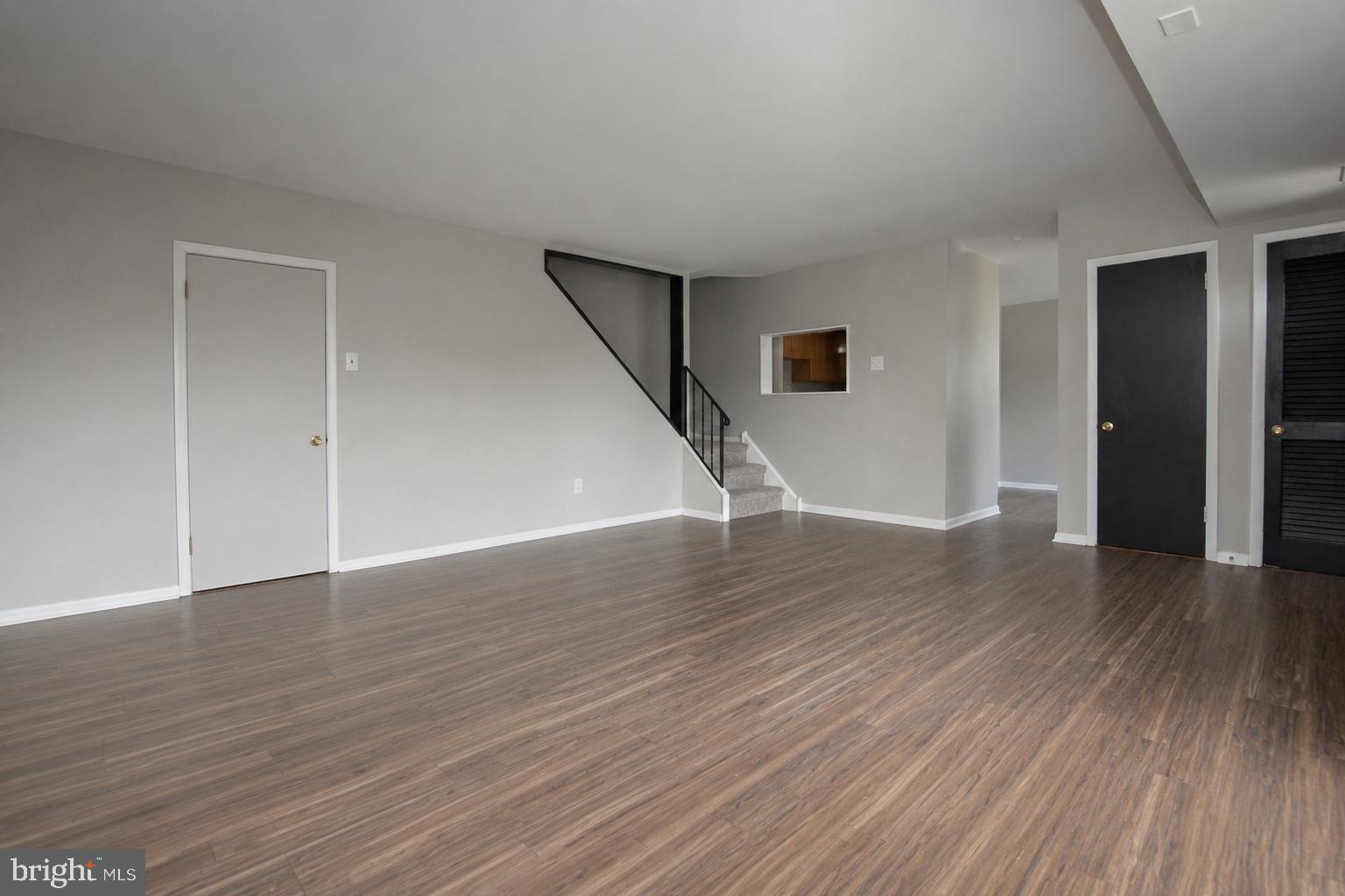 1518 MANLEY ROAD B-26