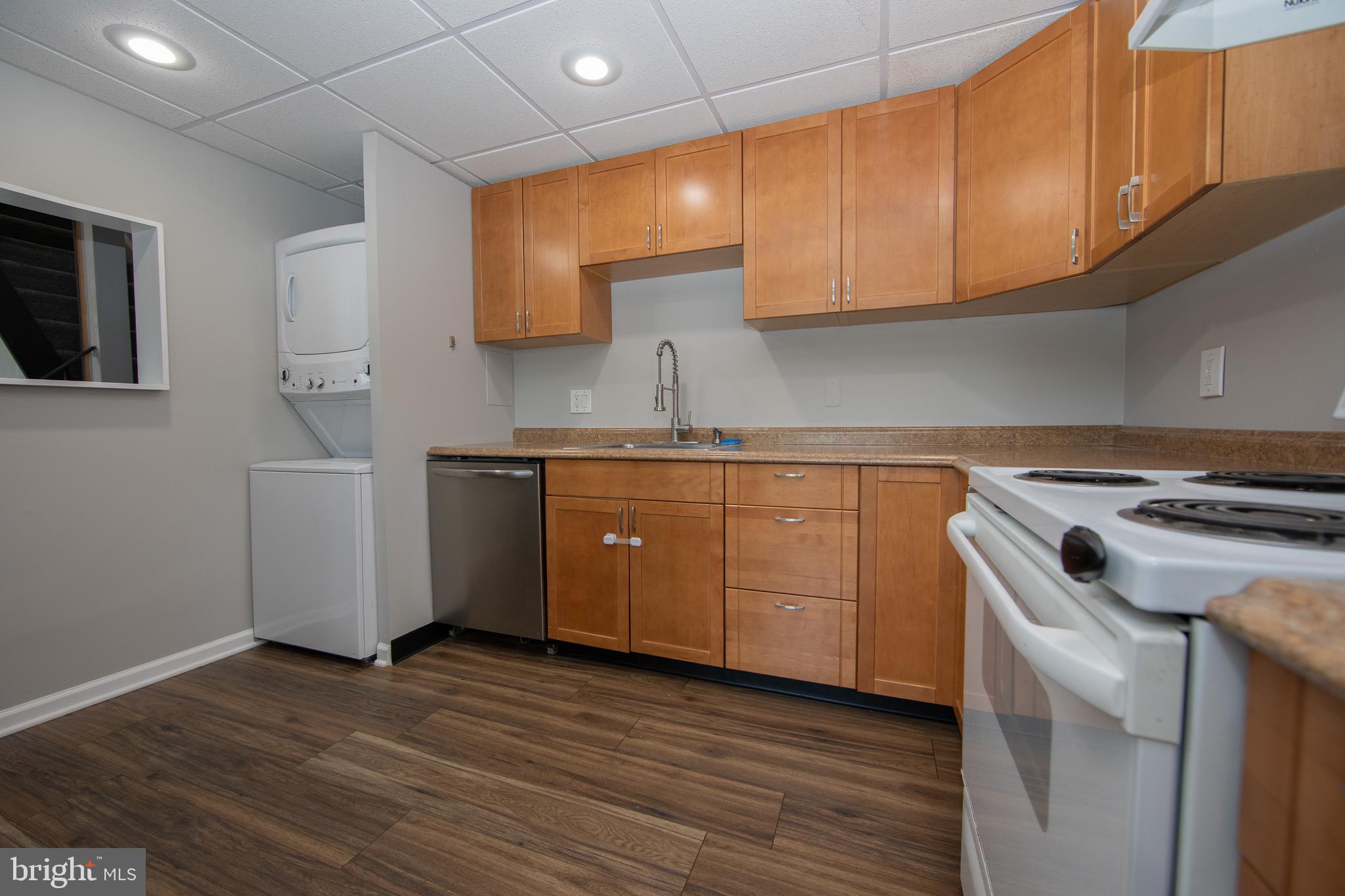 1518 MANLEY ROAD B-26
