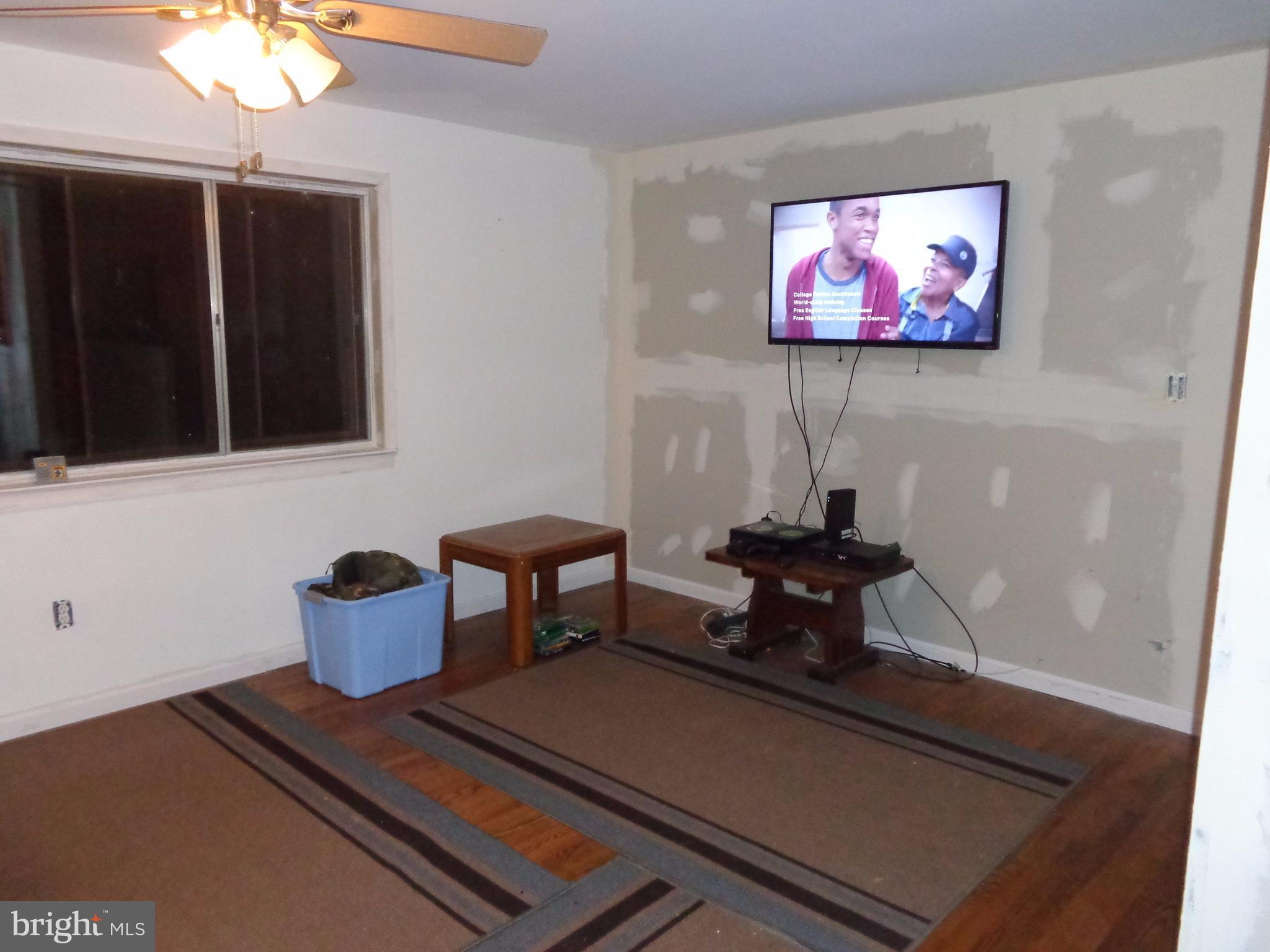 WEST SPRINGFIELD VILLAGE - Residential