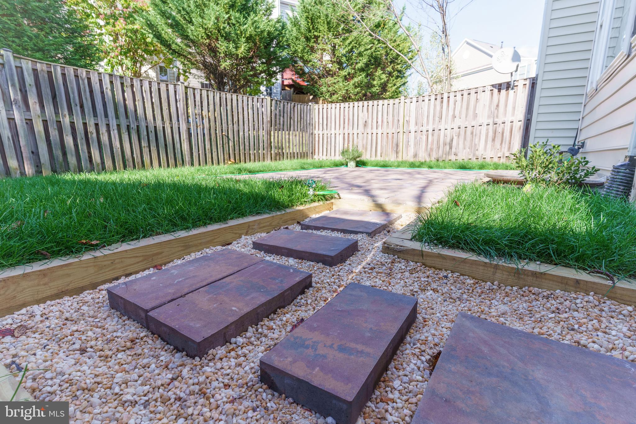 RIVER OAKS - Residential