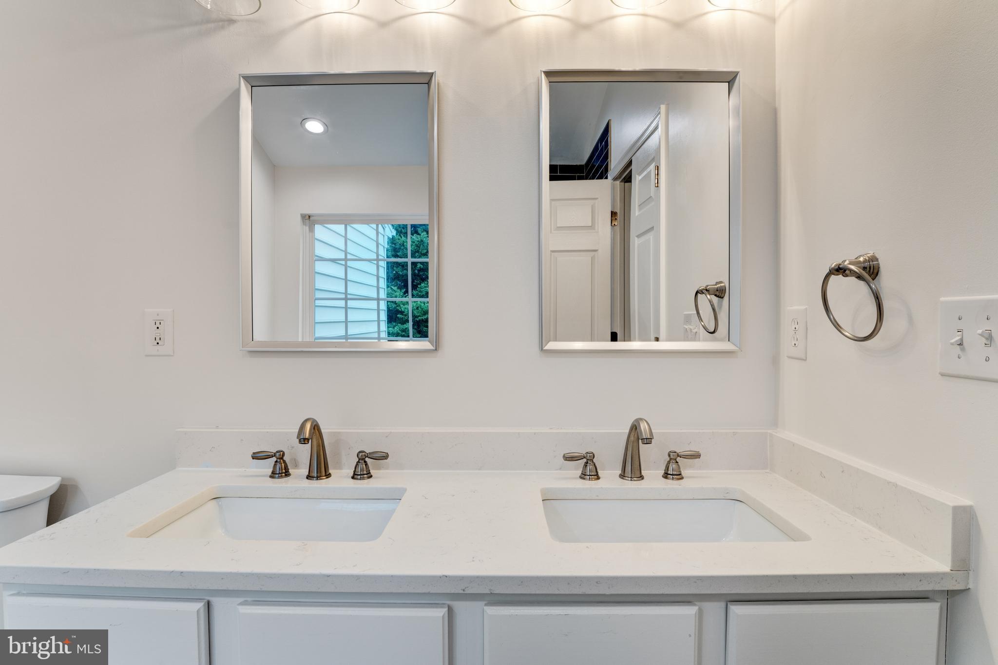 RIVER OAKS - Residential