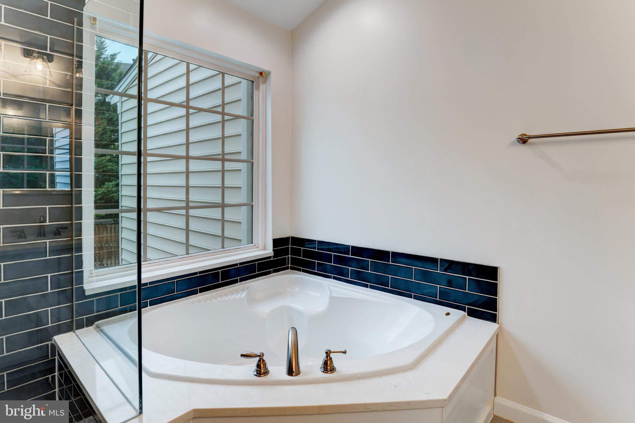 RIVER OAKS - Residential