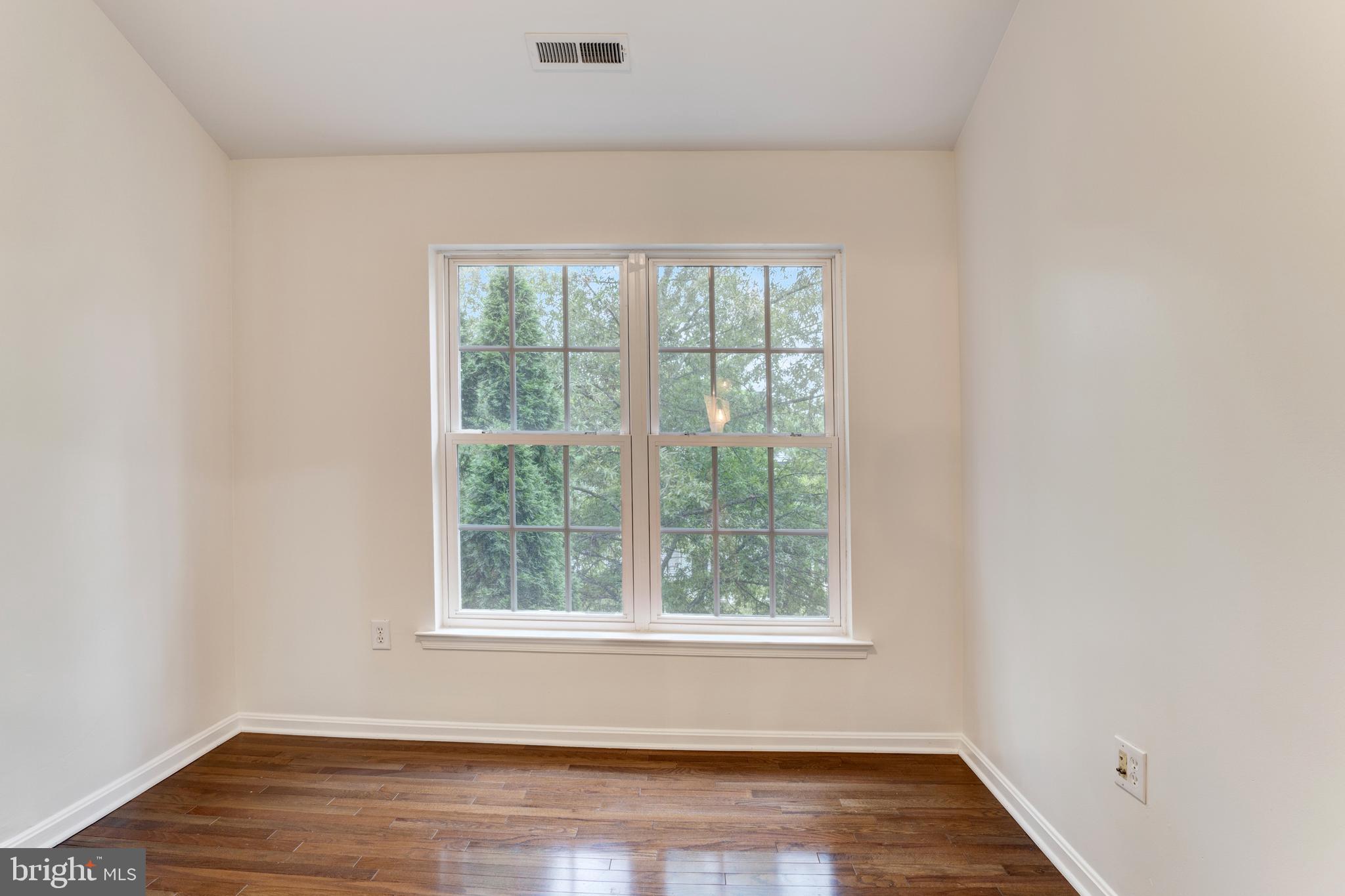 RIVER OAKS - Residential