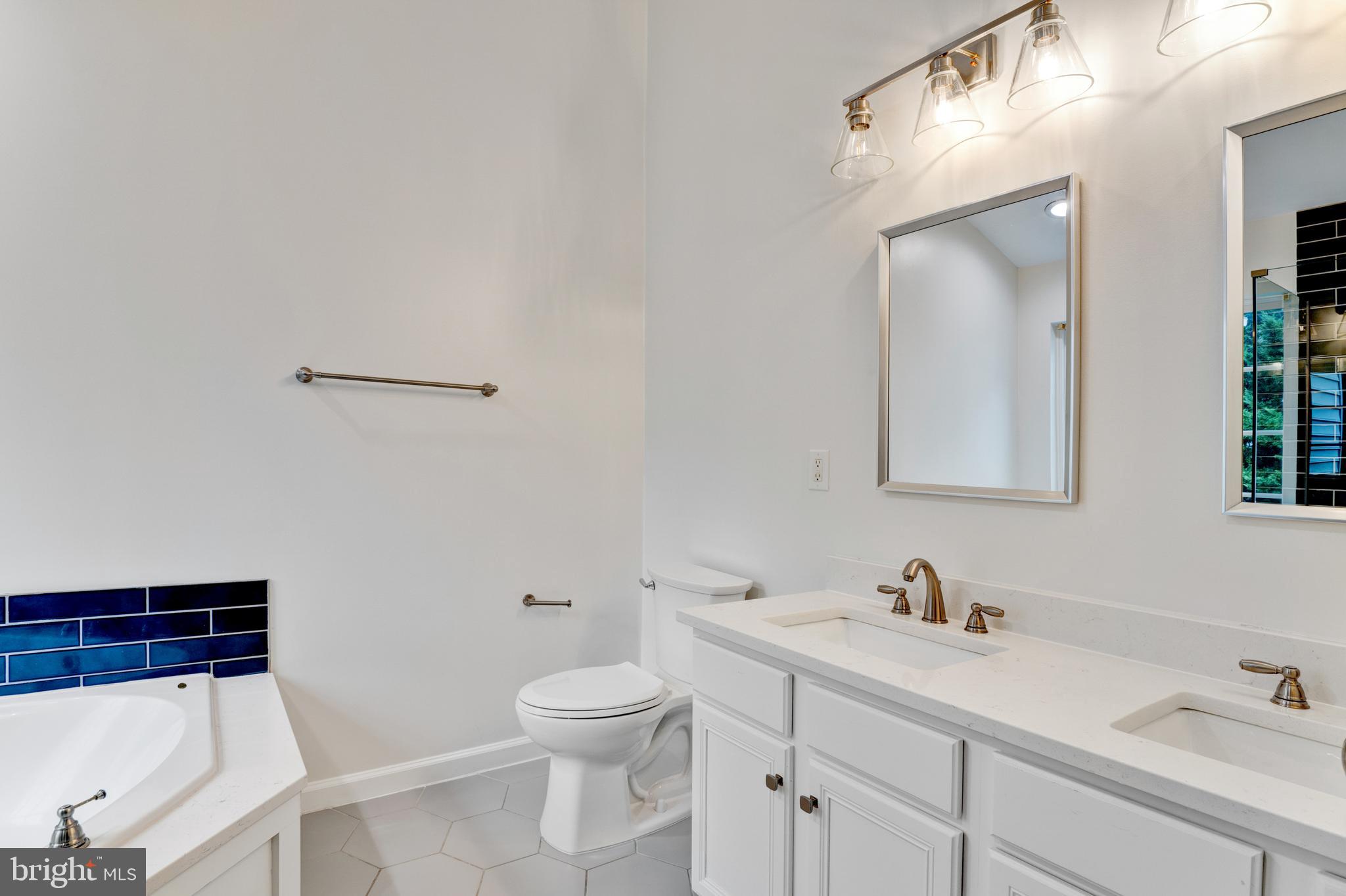 RIVER OAKS - Residential