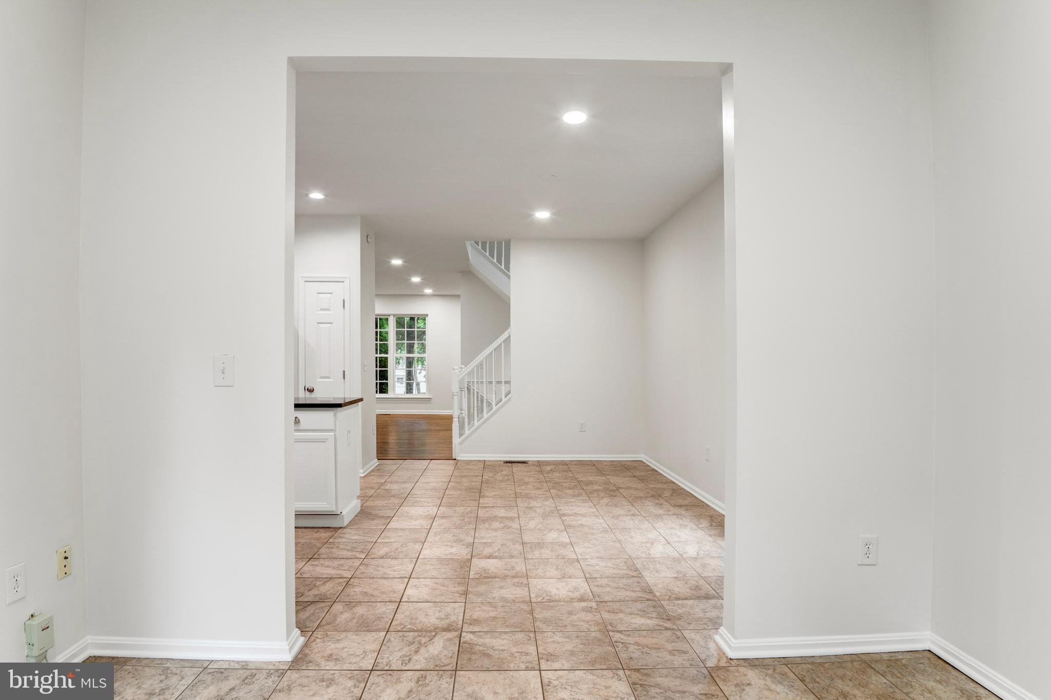 RIVER OAKS - Residential