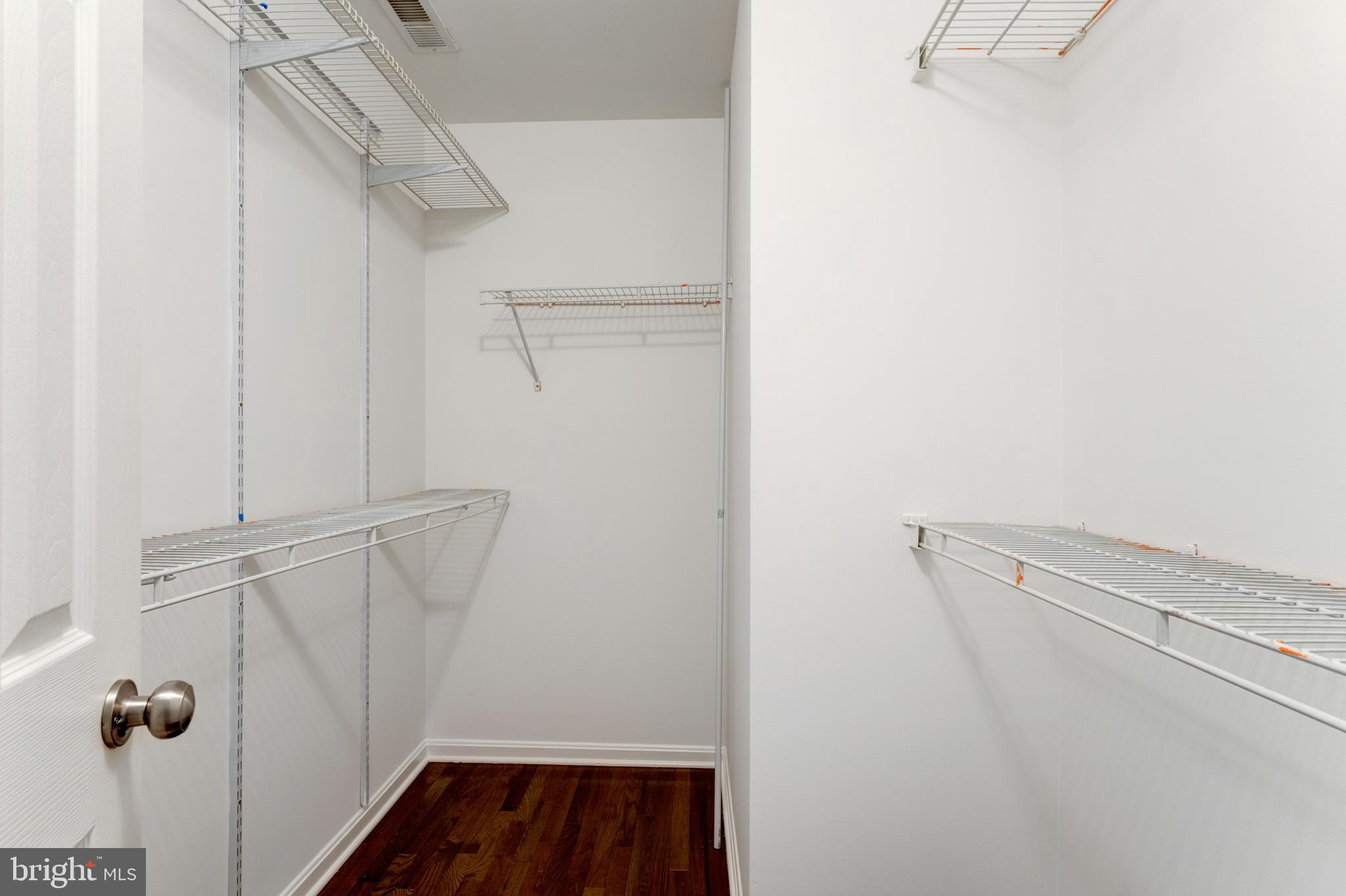 RIVER OAKS - Residential