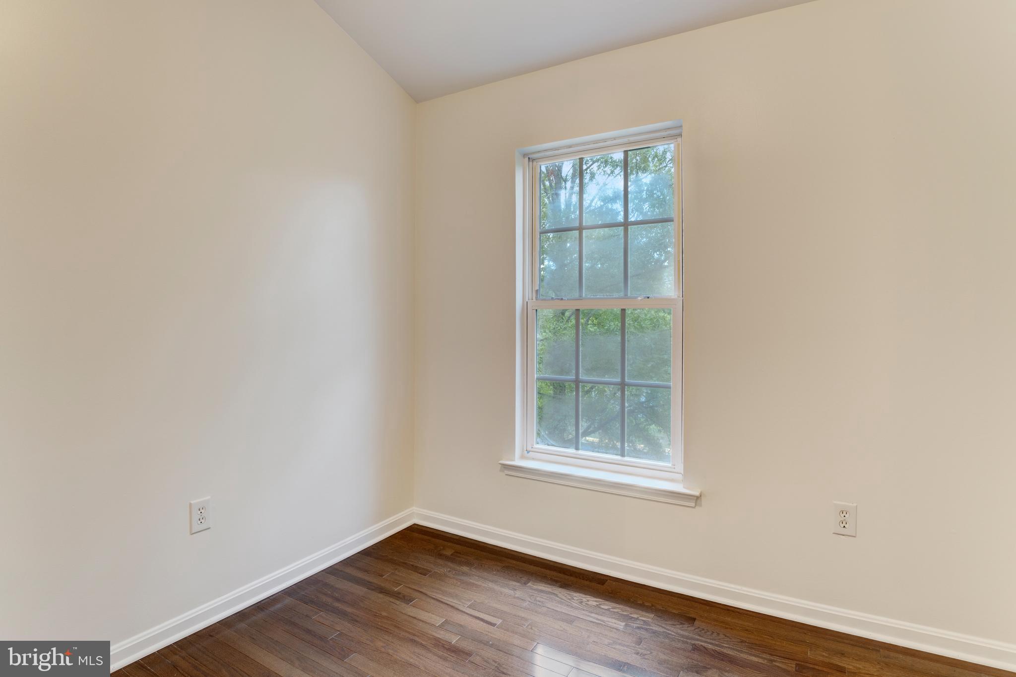 RIVER OAKS - Residential