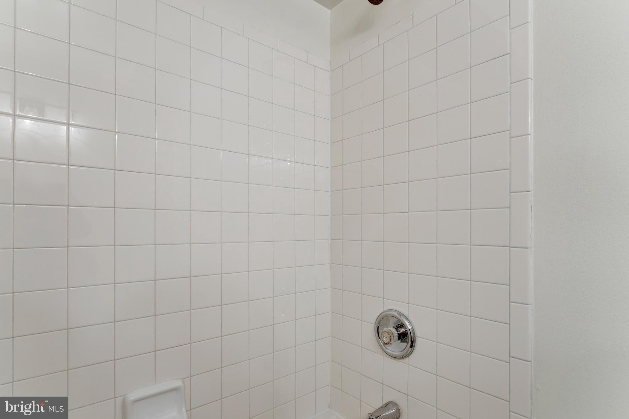 RIVER OAKS - Residential