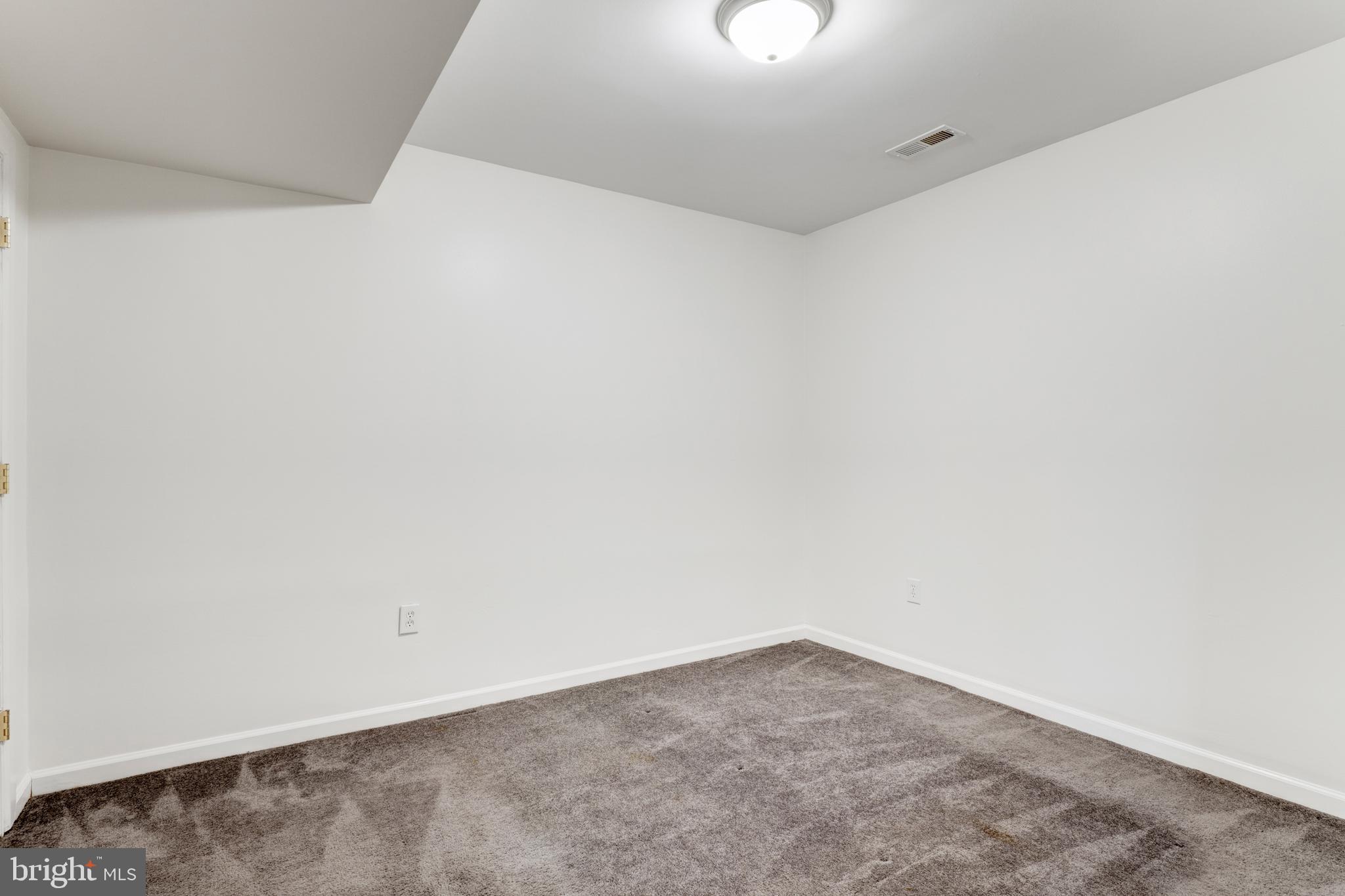 RIVER OAKS - Residential