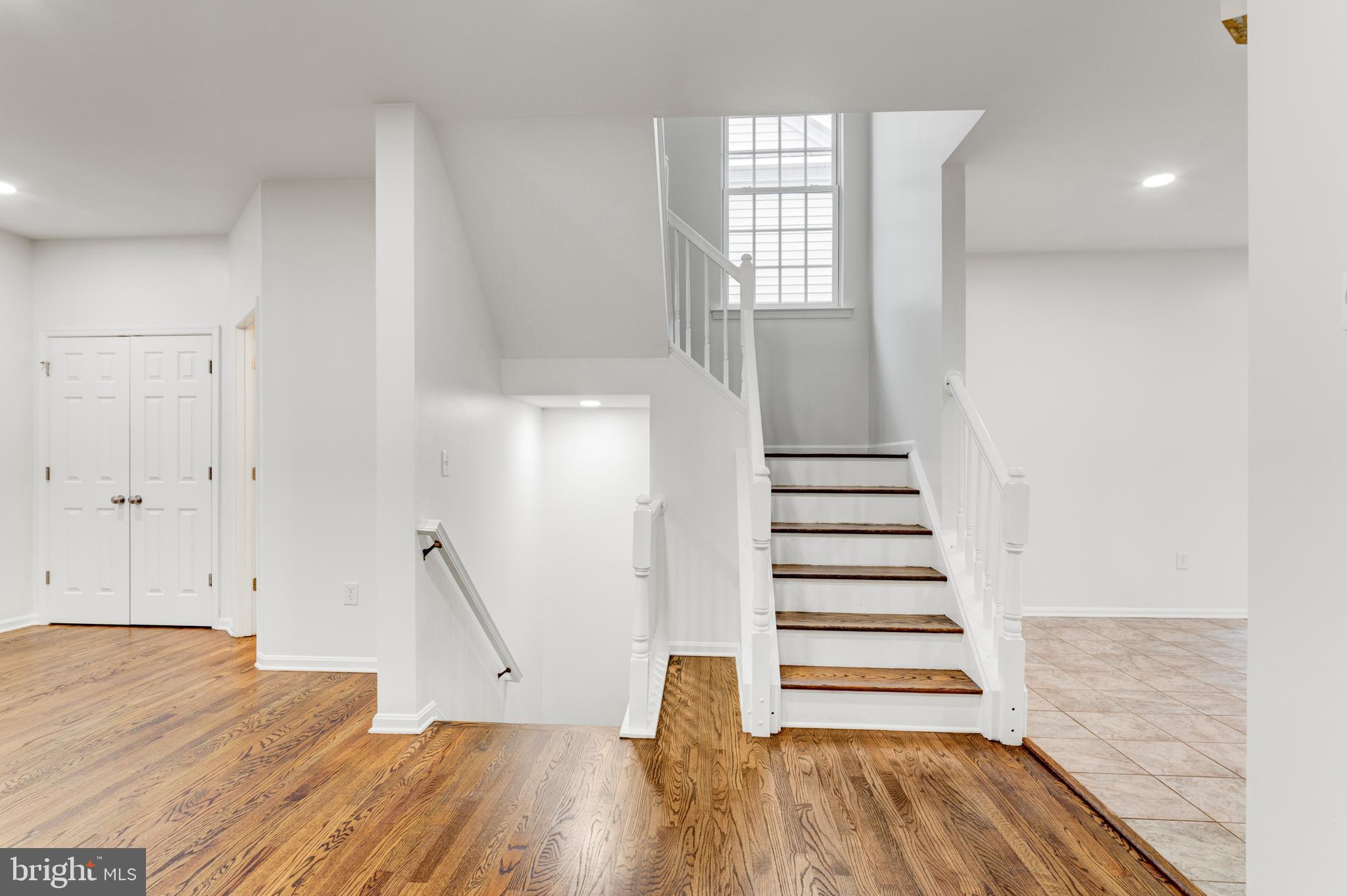 RIVER OAKS - Residential