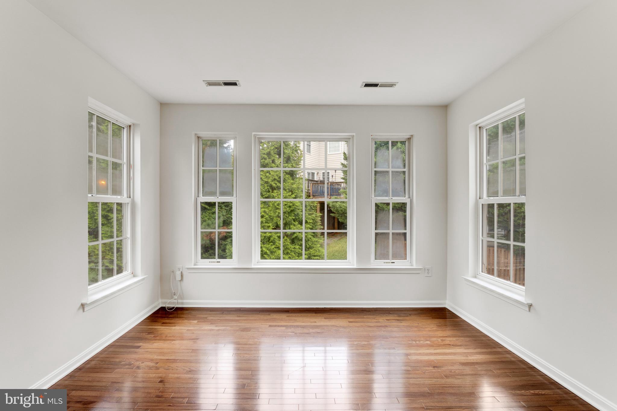 RIVER OAKS - Residential