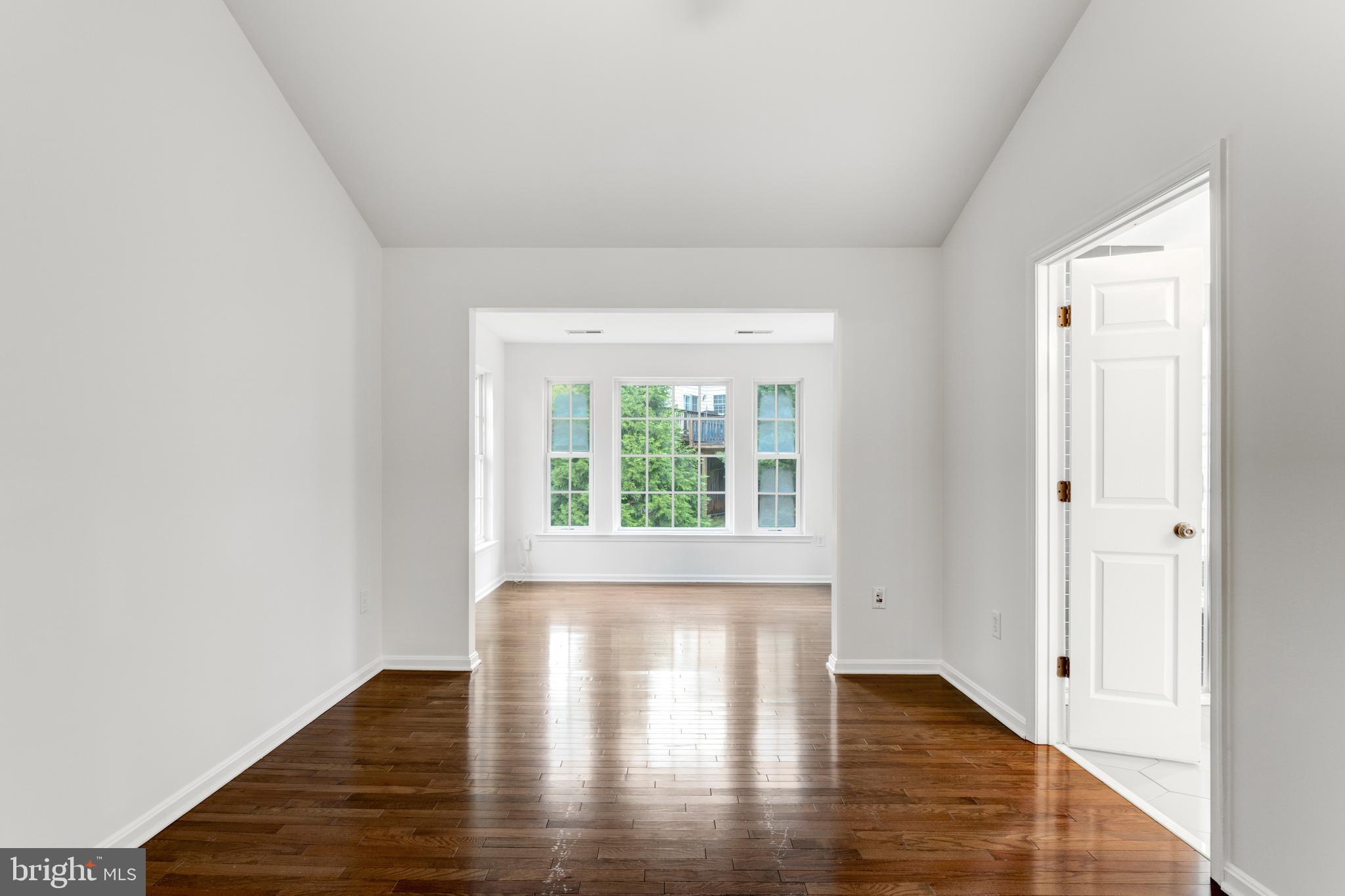 RIVER OAKS - Residential