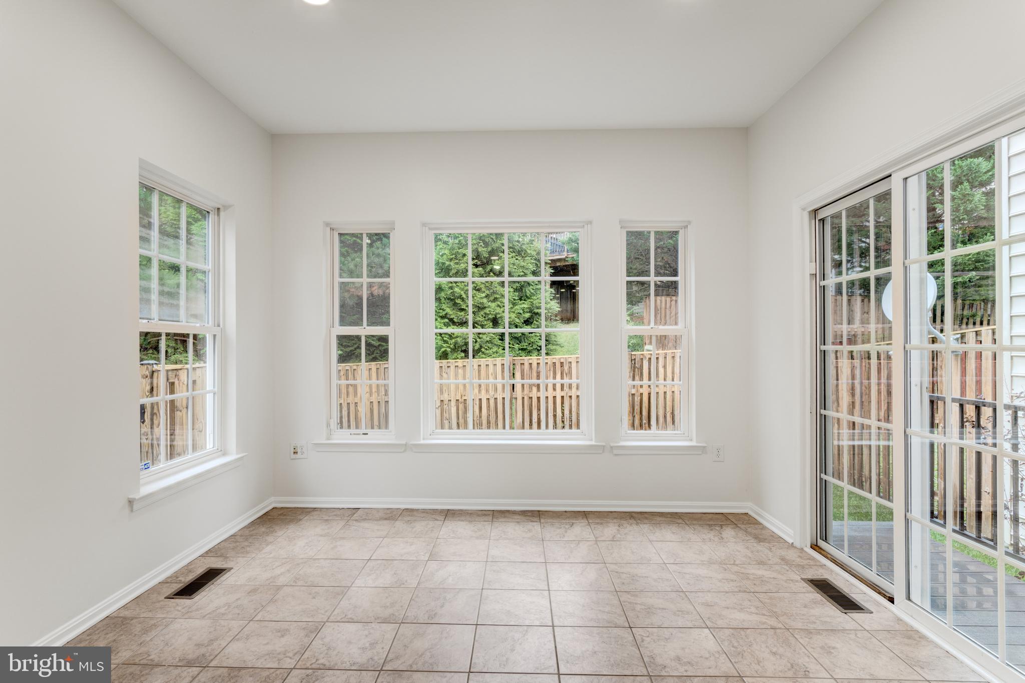 RIVER OAKS - Residential