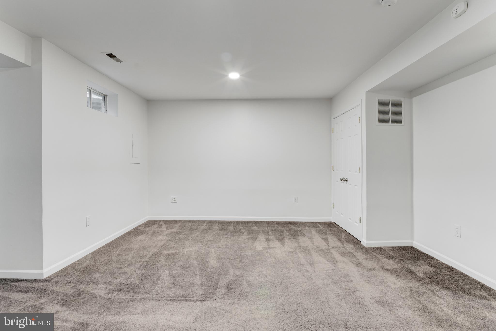 RIVER OAKS - Residential