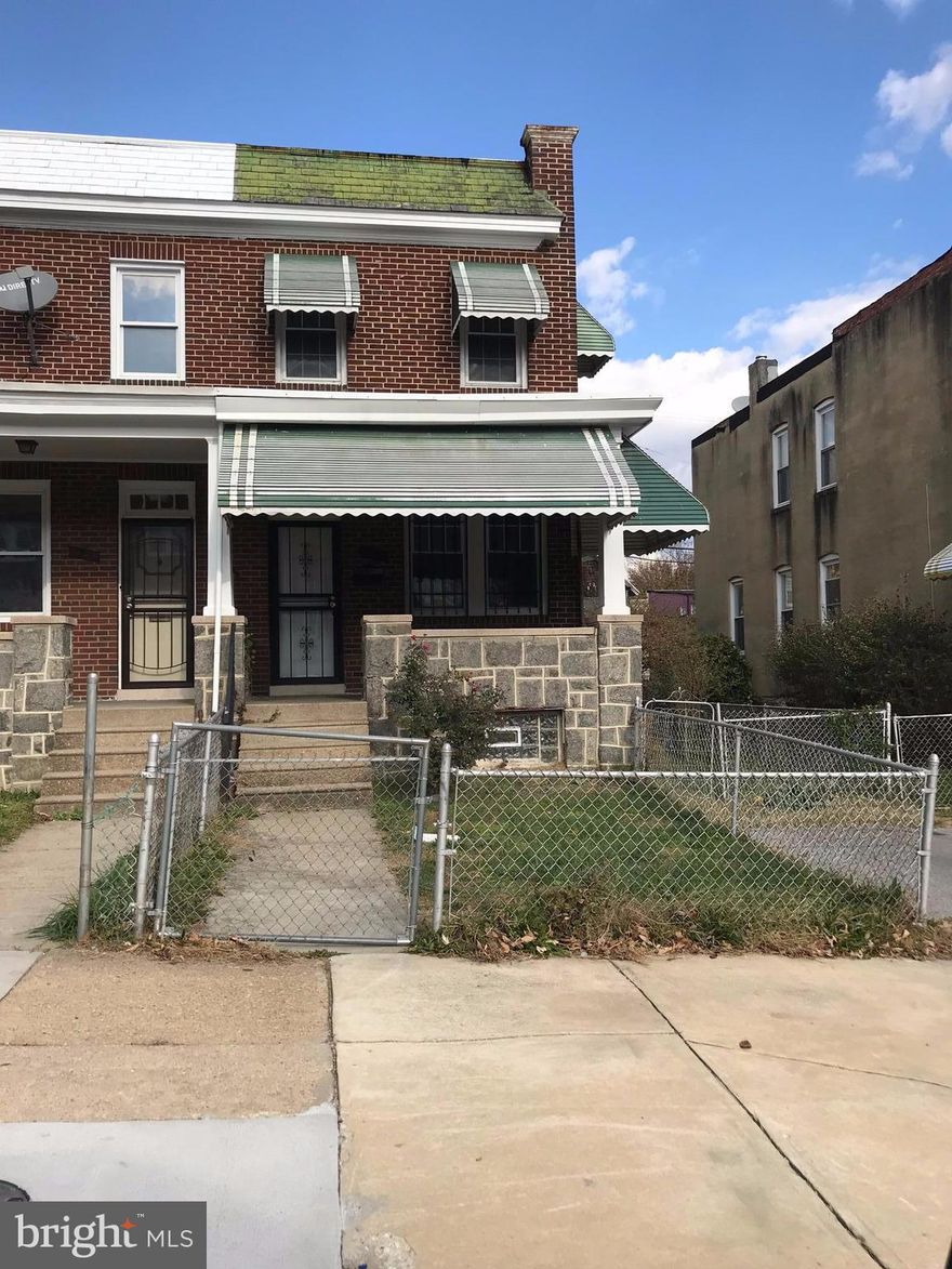 Perfect home for first time home buyer. EOG house with/ Open floor plan. Hardwood floors throughout house. Very spacious. Relax in the back yard or have family gathering in spacious yard with privacy fence. Full basement with plenty of storage and half bath. A must see!!