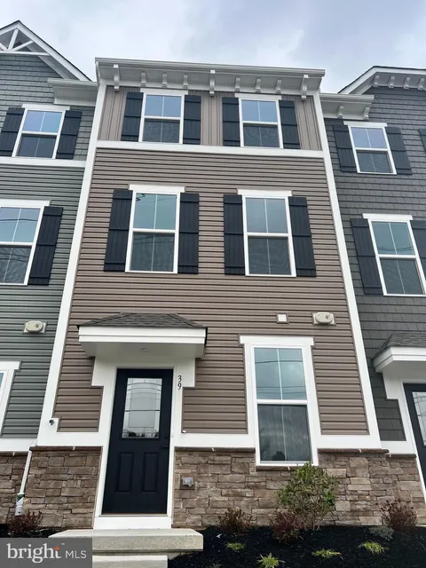 39 Sidney Ln, Stratford, NJ MLS: NJCD2091048