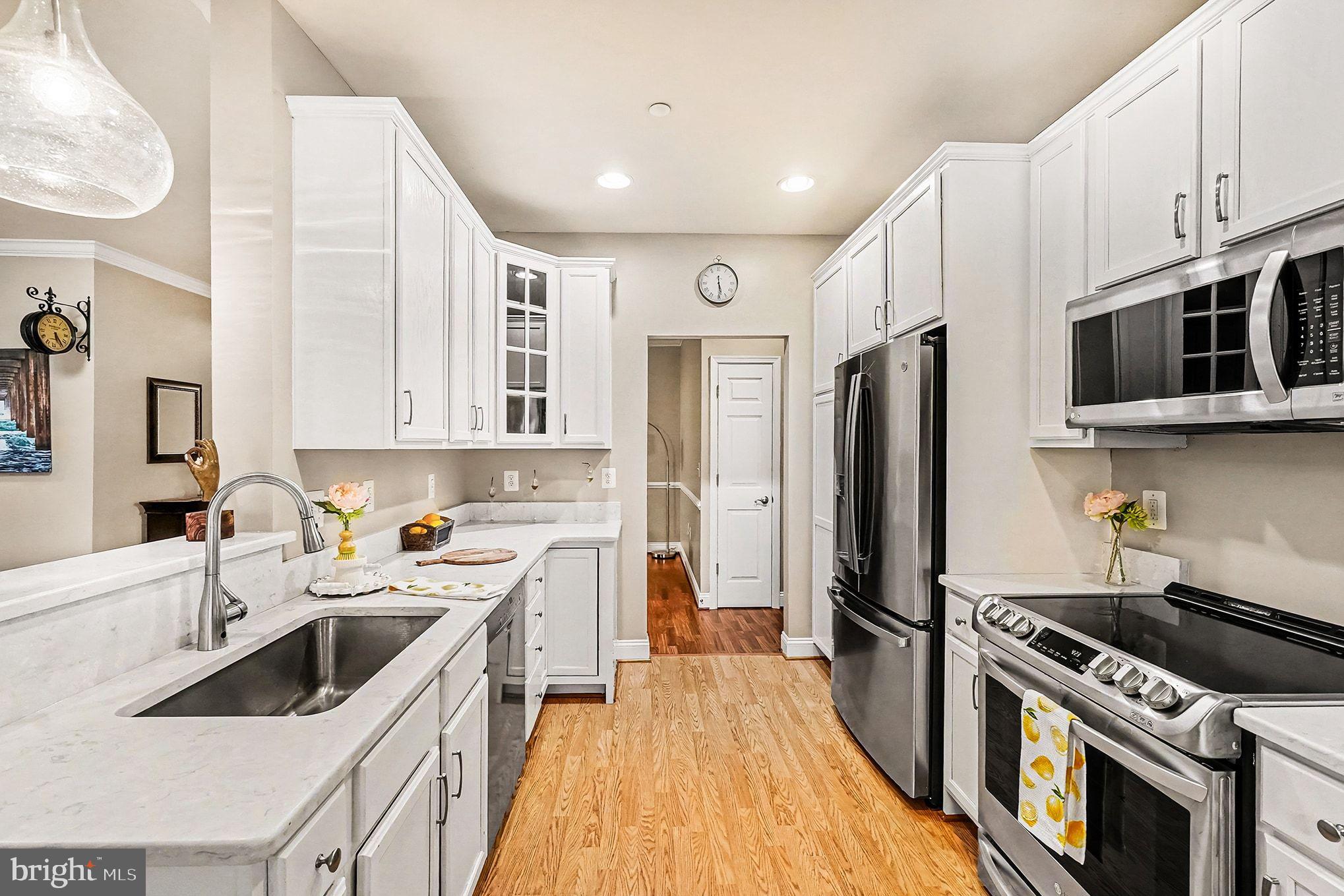 EMERALD HILLS - Residential